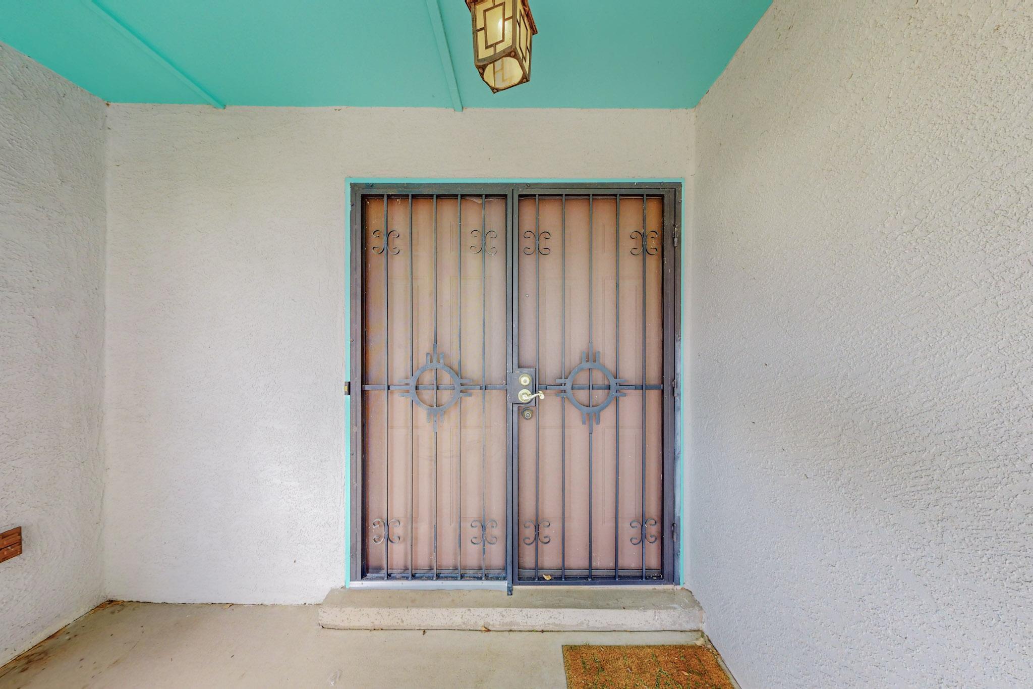 4965 Zirconia Drive NE