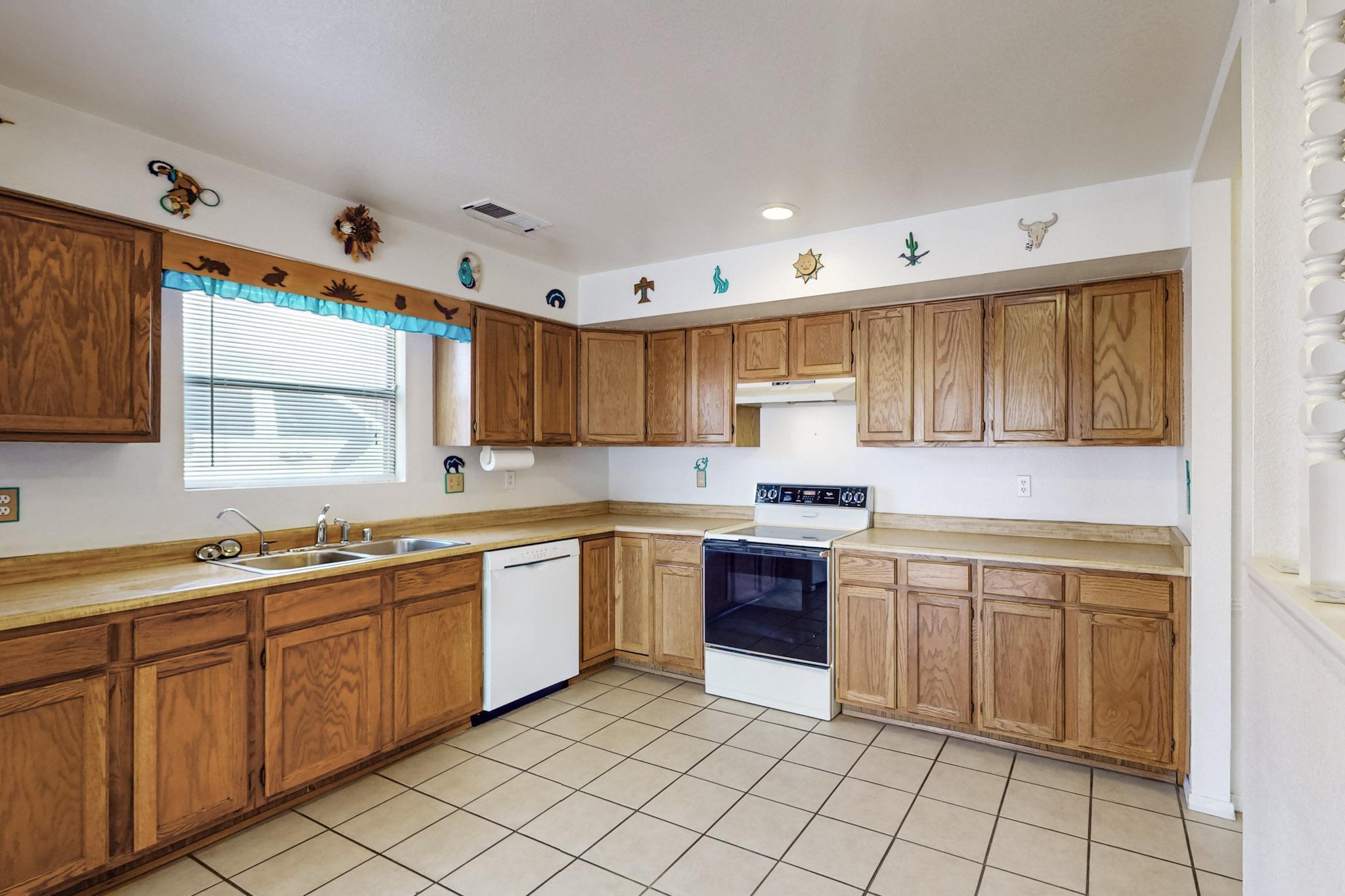 4965 Zirconia Drive NE