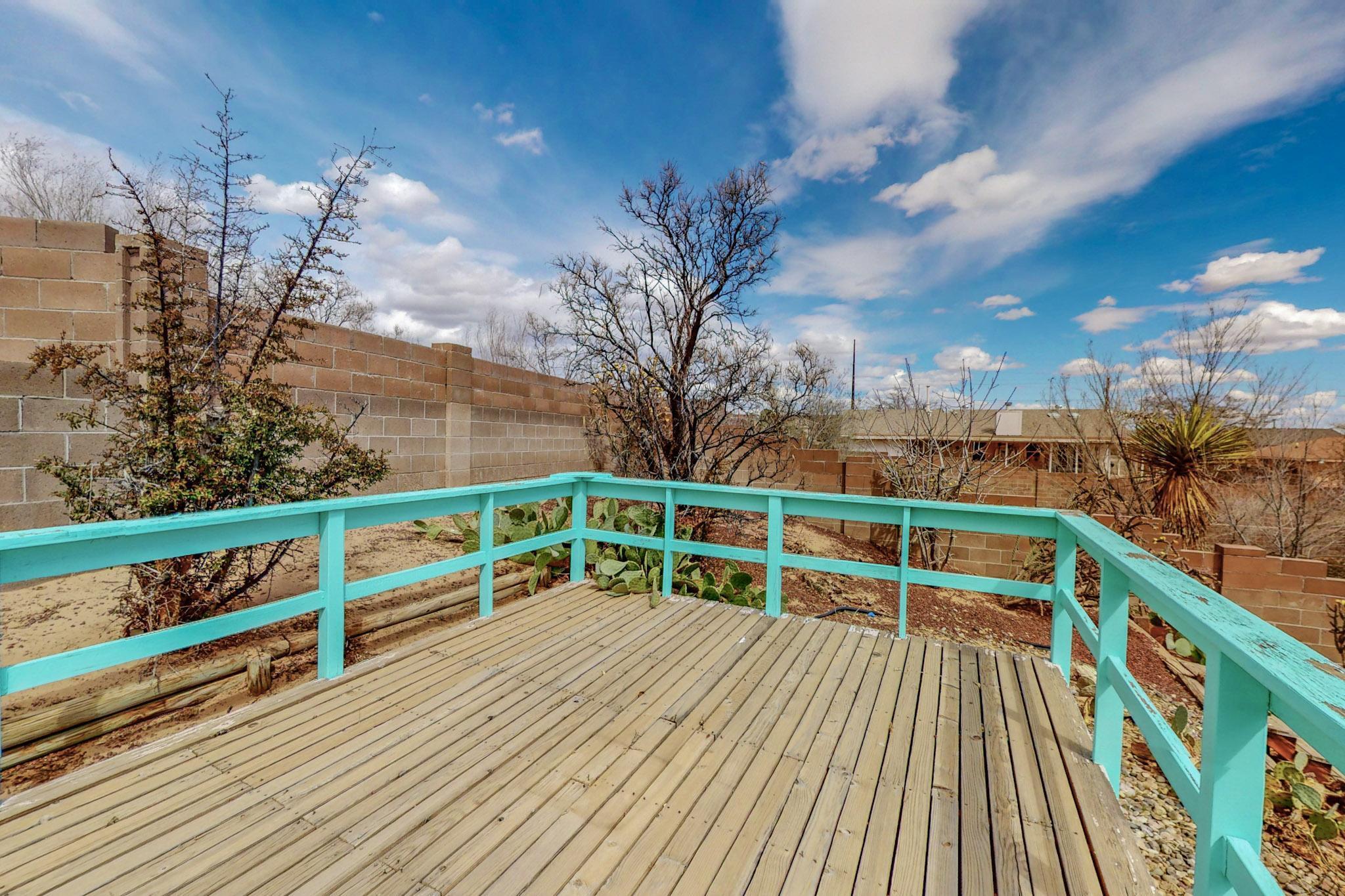 4965 Zirconia Drive NE