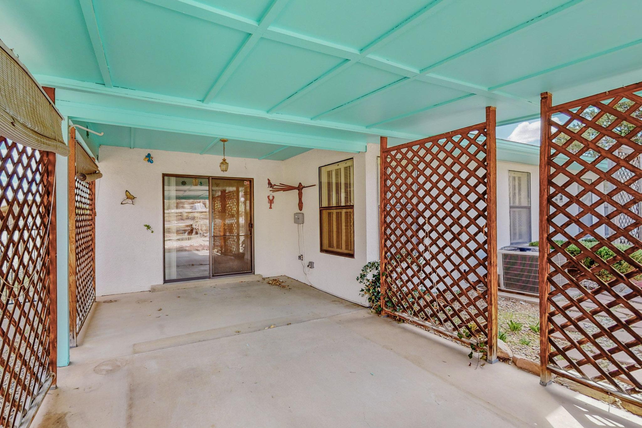 4965 Zirconia Drive NE