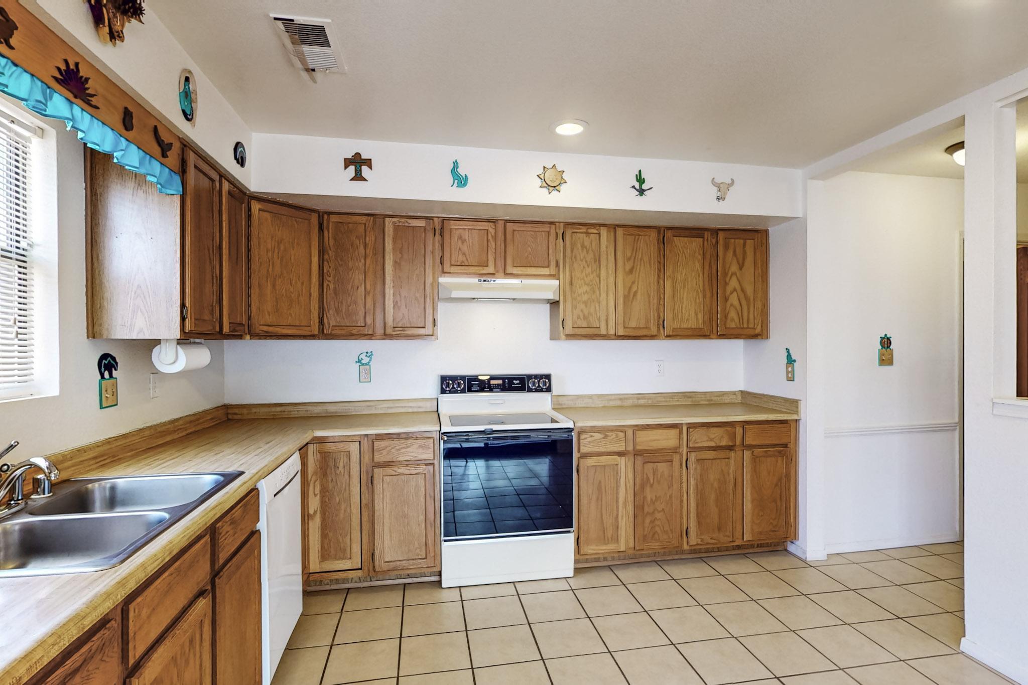 4965 Zirconia Drive NE