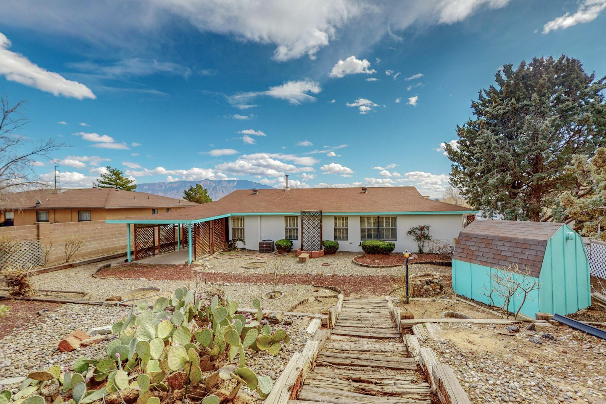 4965 Zirconia Drive NE