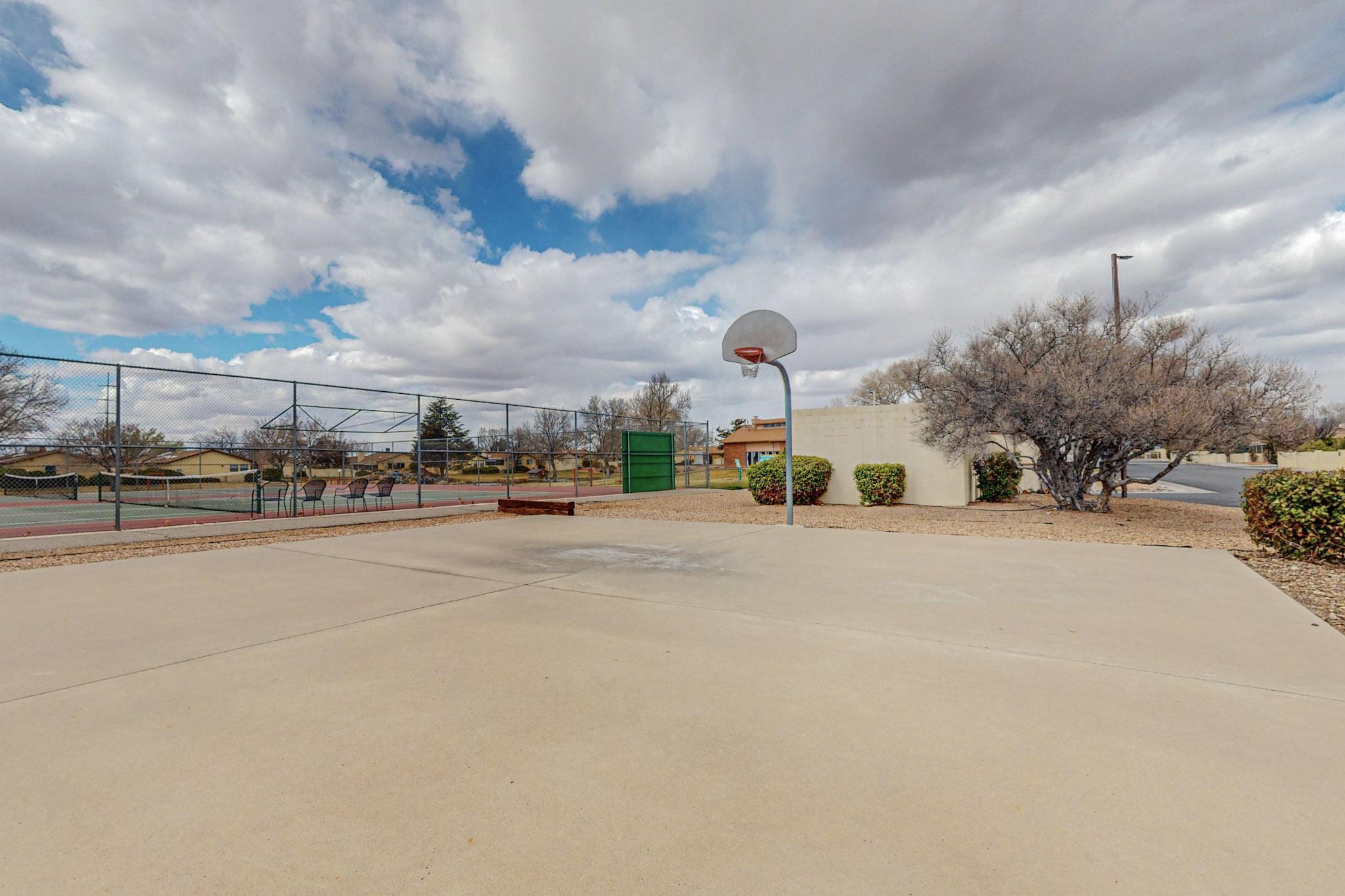 316 Palmer Park Drive NE