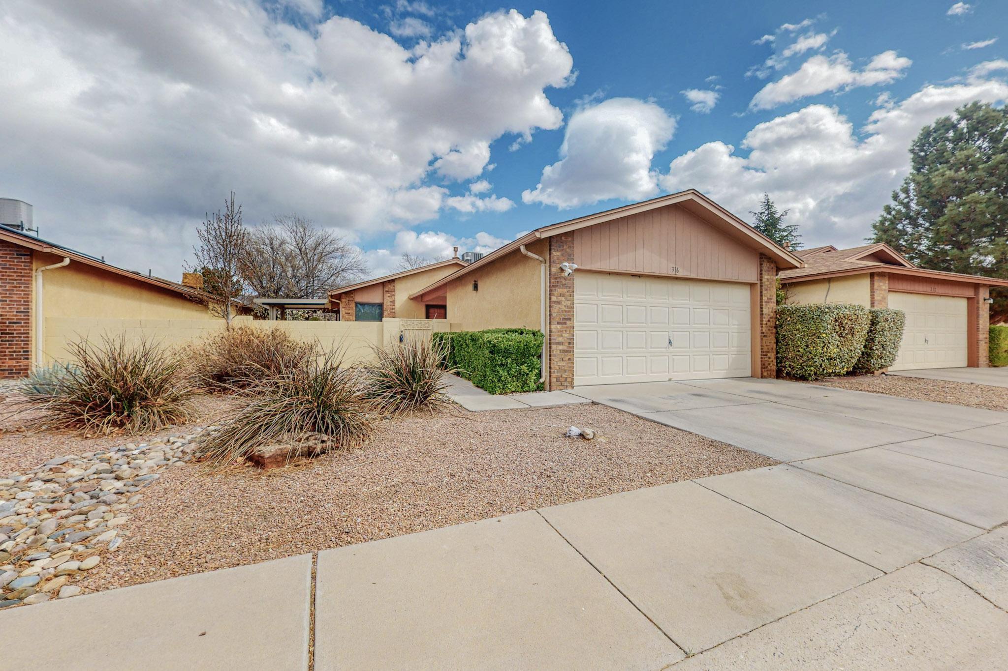 316 Palmer Park Drive NE