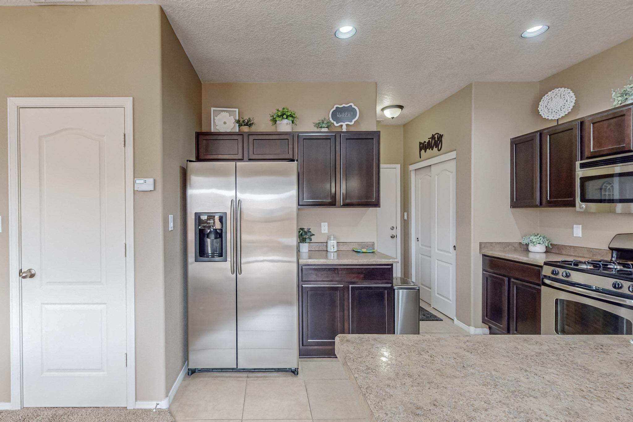 2233 Cortina Loop SE