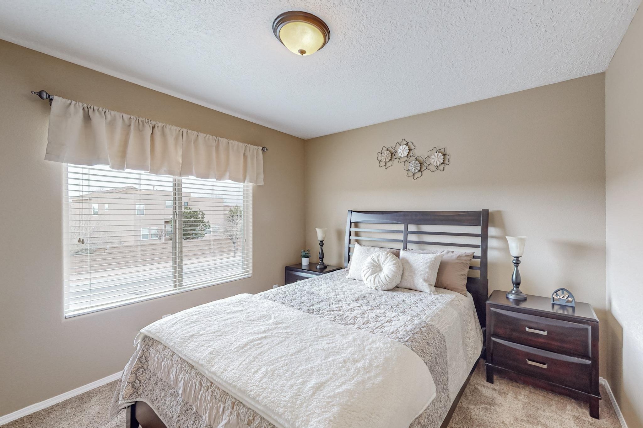 2233 Cortina Loop SE