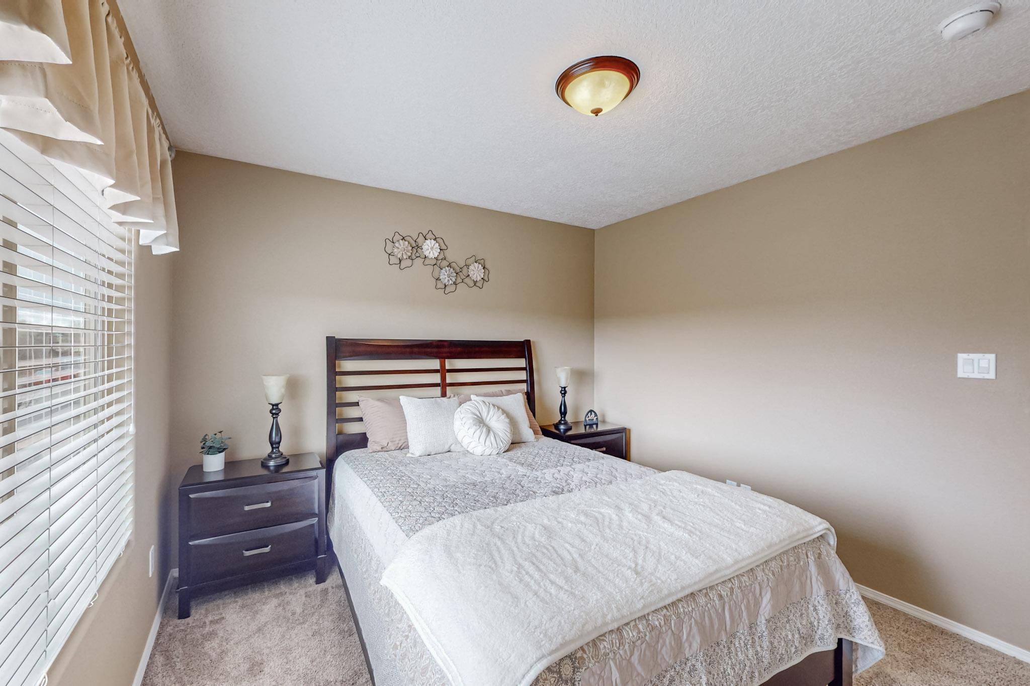 2233 Cortina Loop SE