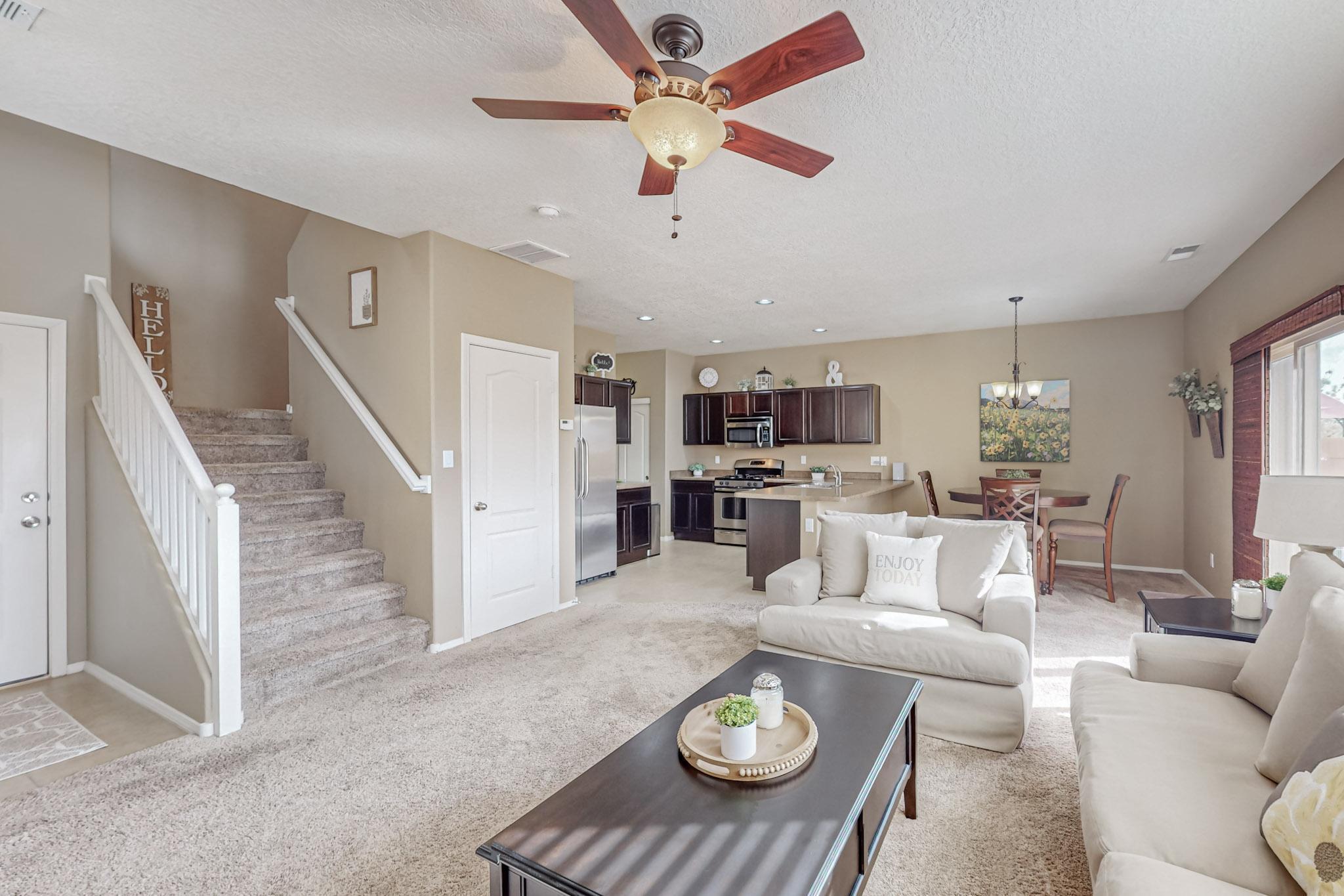 2233 Cortina Loop SE