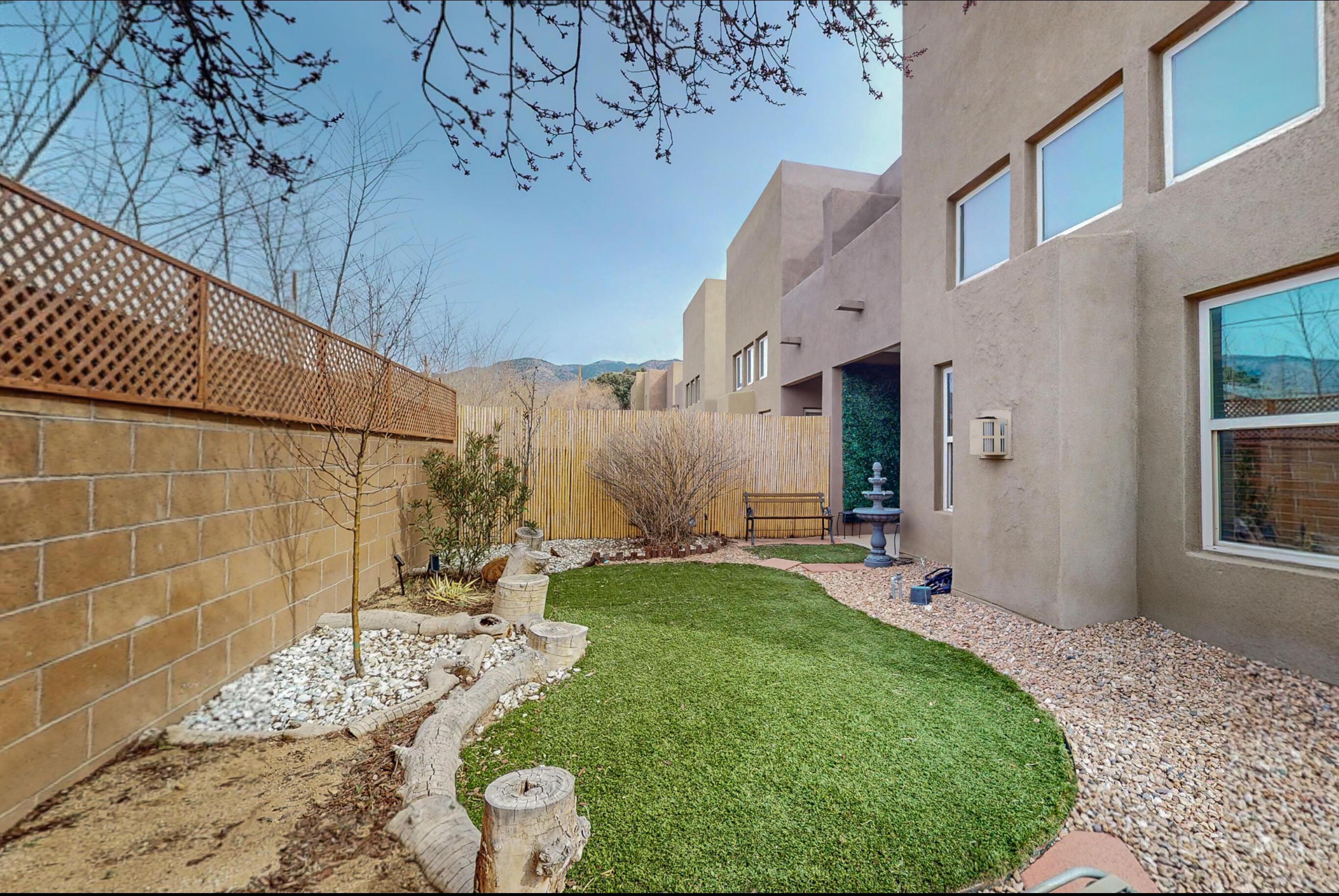 3427 Del Agua Court NE