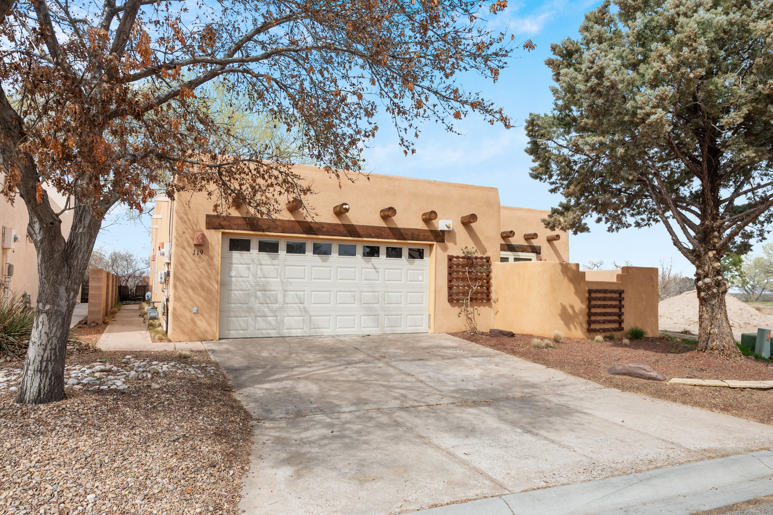 119 Tierra Del Sol Loop