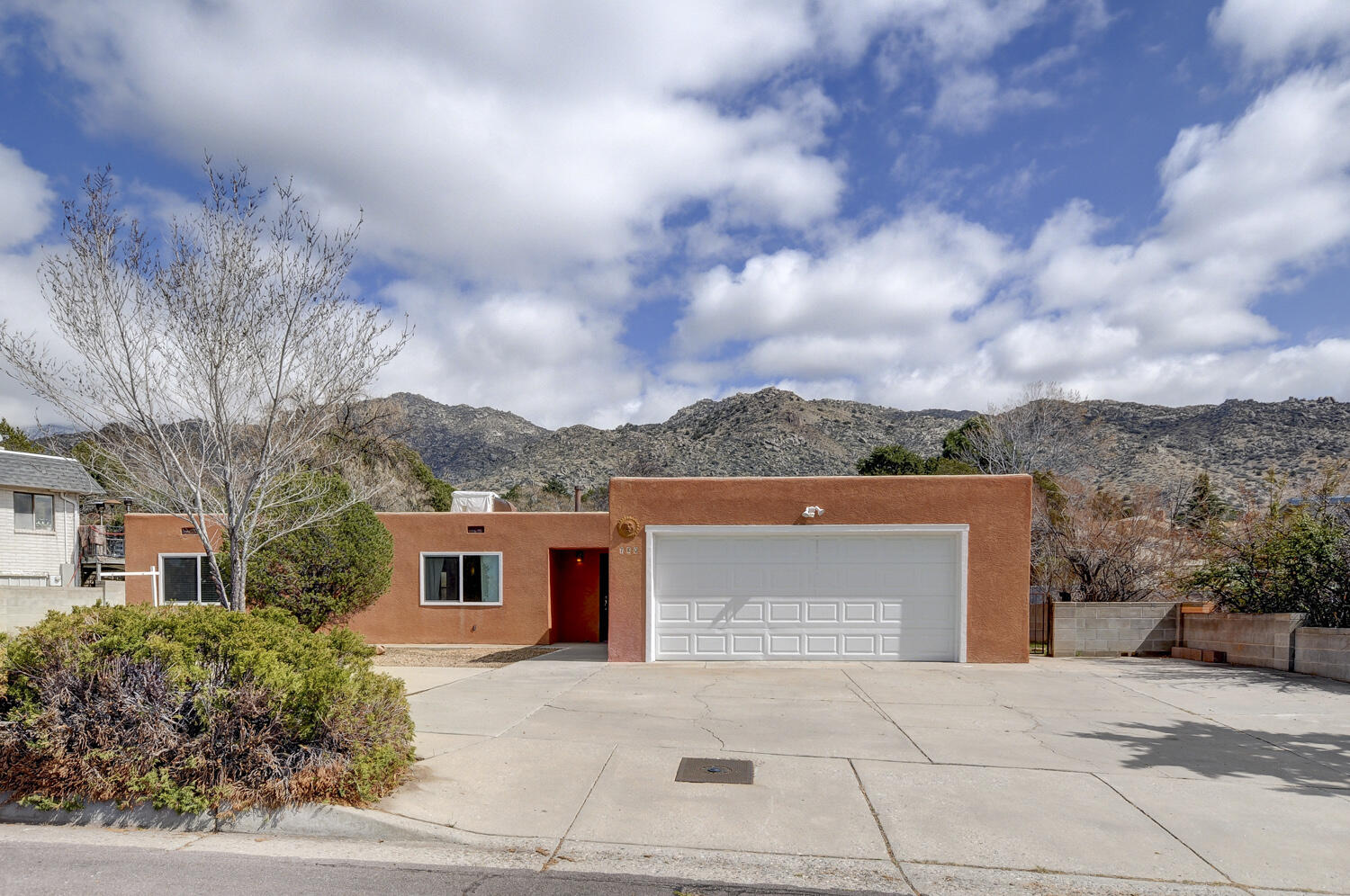 720 Mark Drive NE