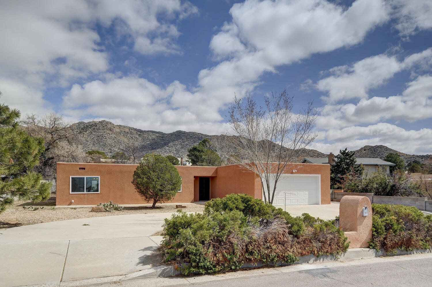 720 Mark Drive NE