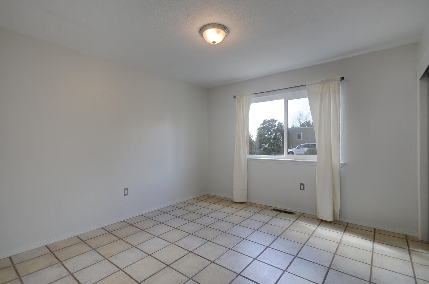 720 Mark Drive NE