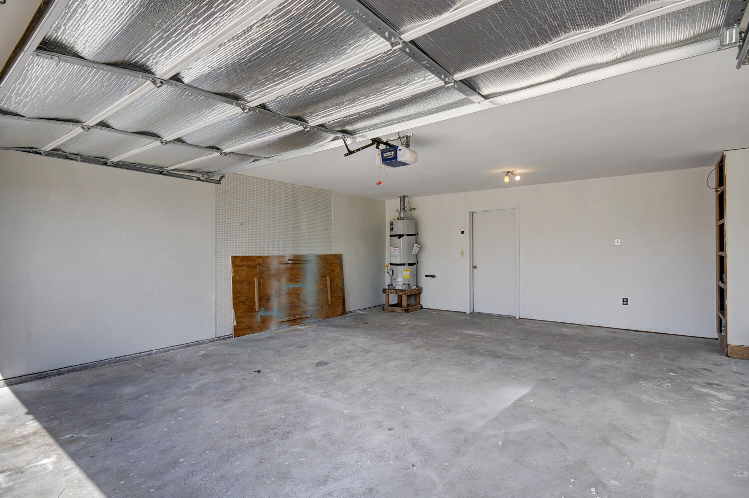 720 Mark Drive NE