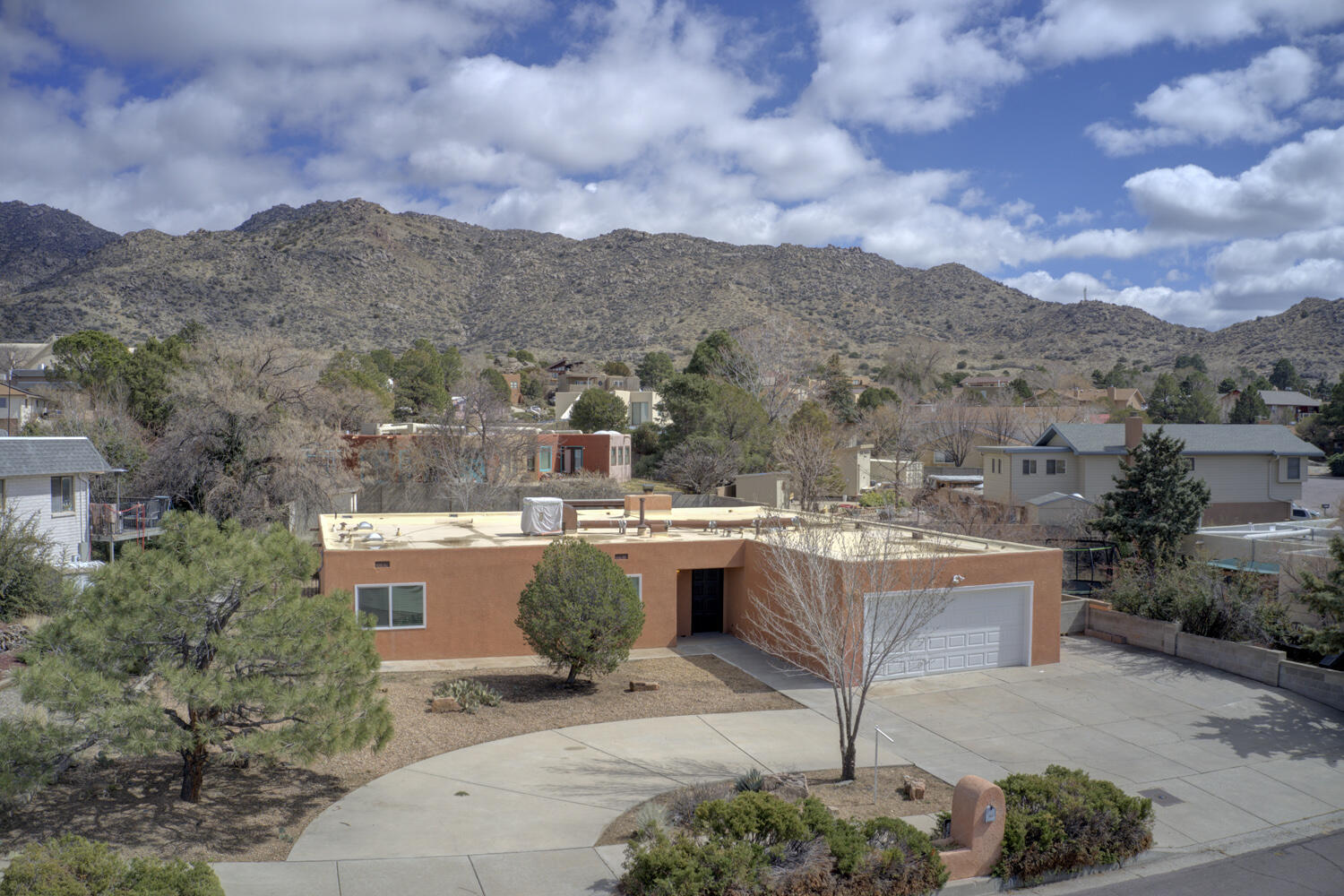720 Mark Drive NE