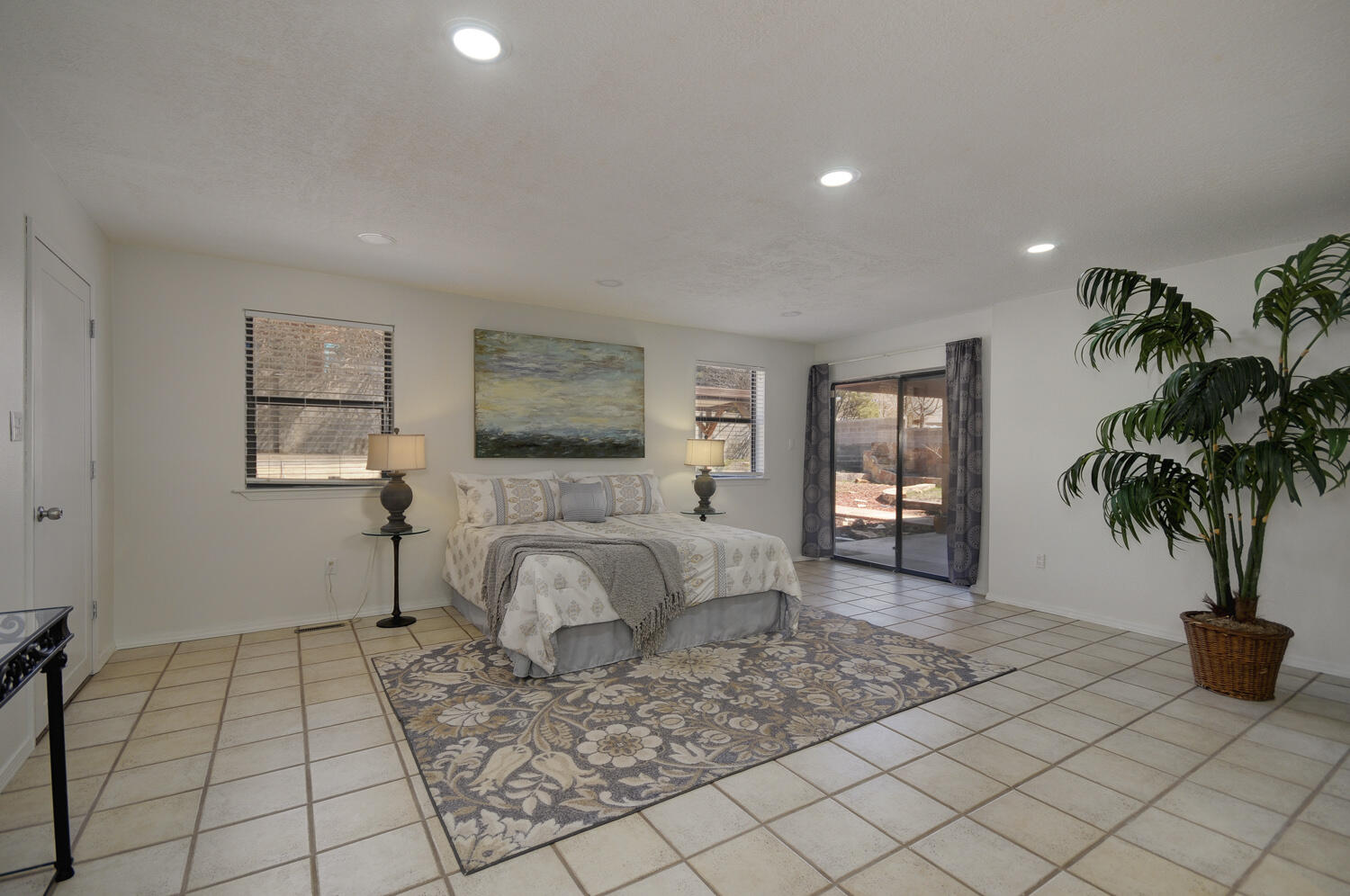 720 Mark Drive NE