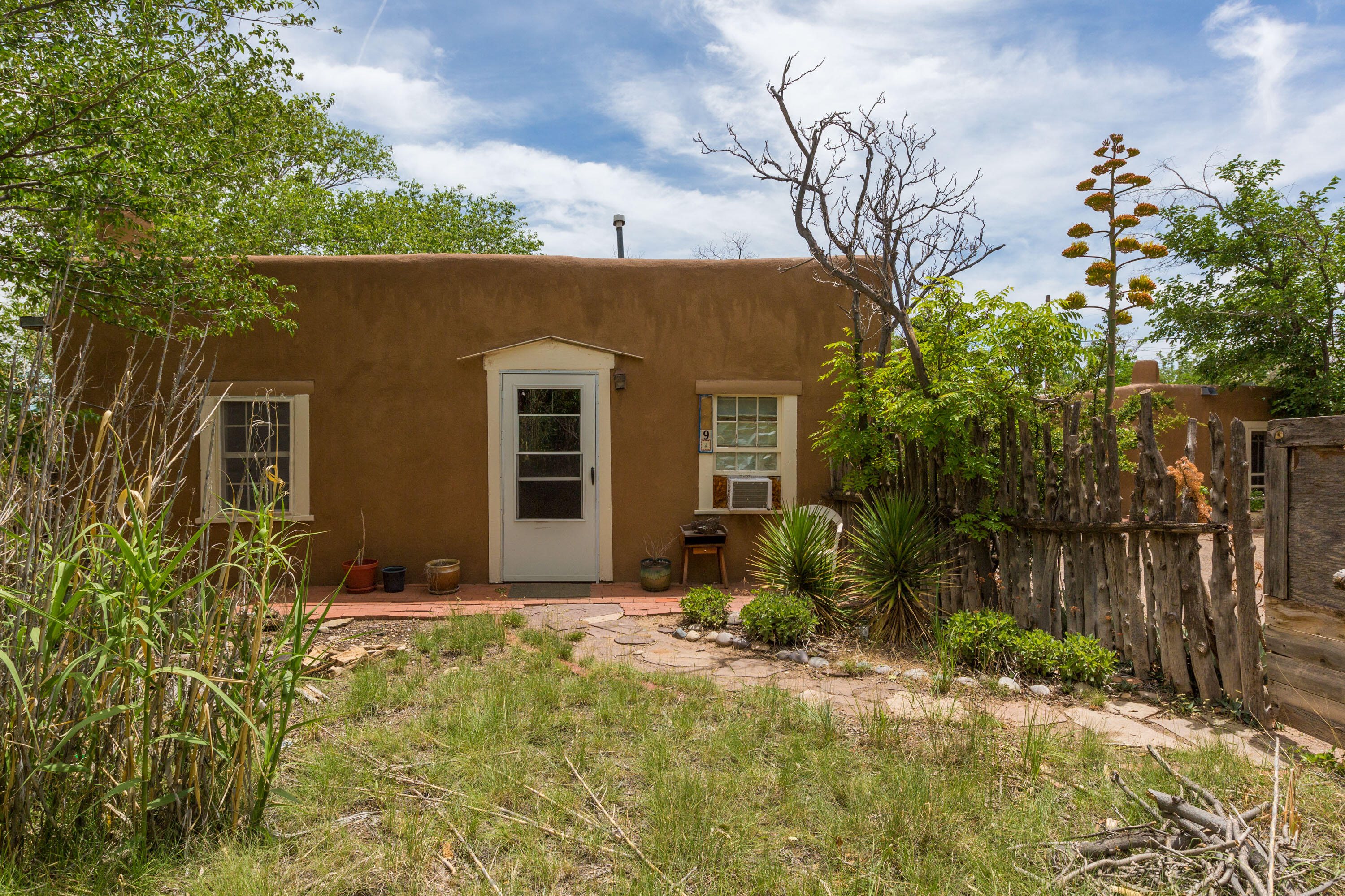 5949 Guadalupe Trail NW