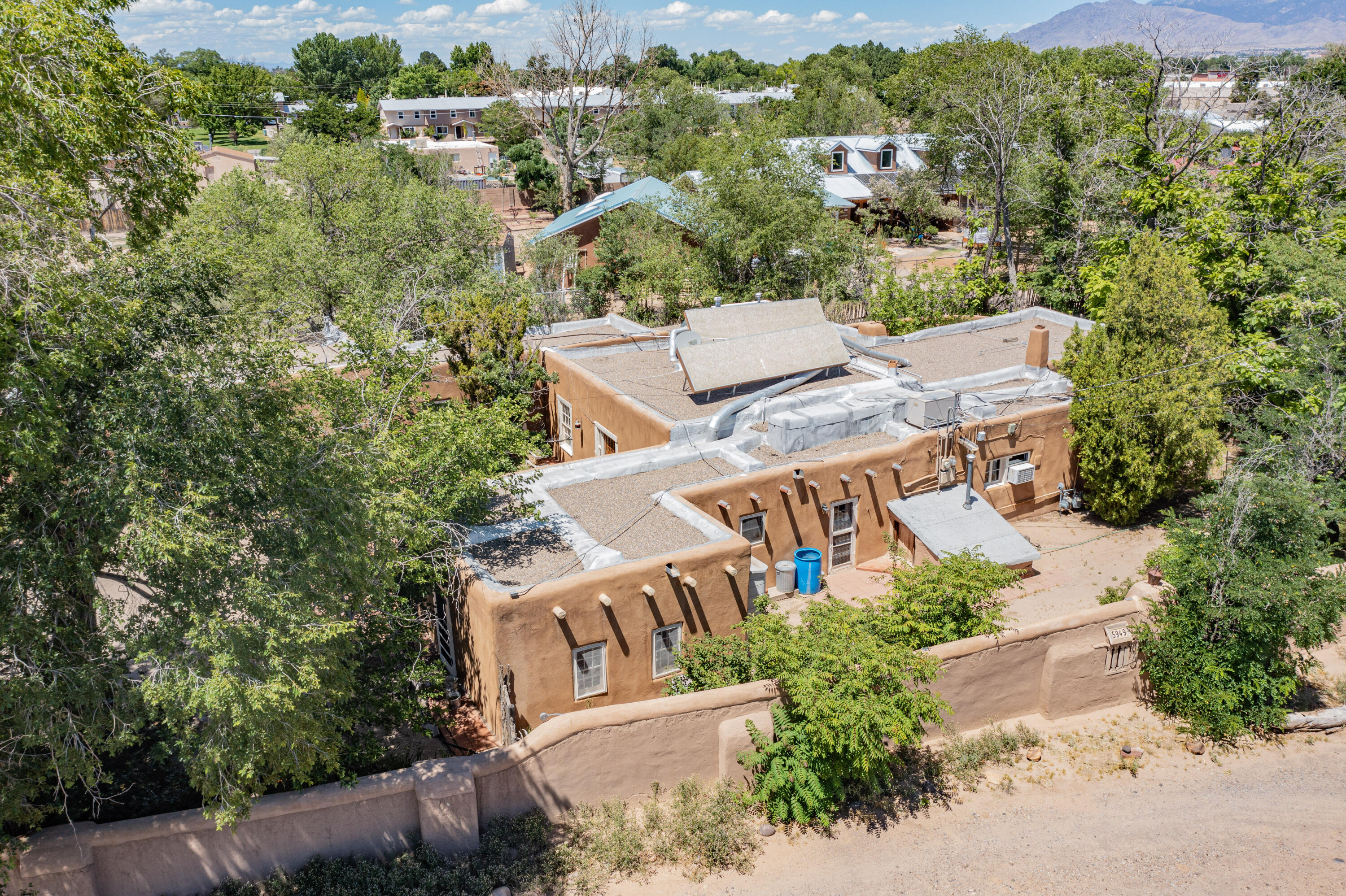 5949 Guadalupe Trail NW