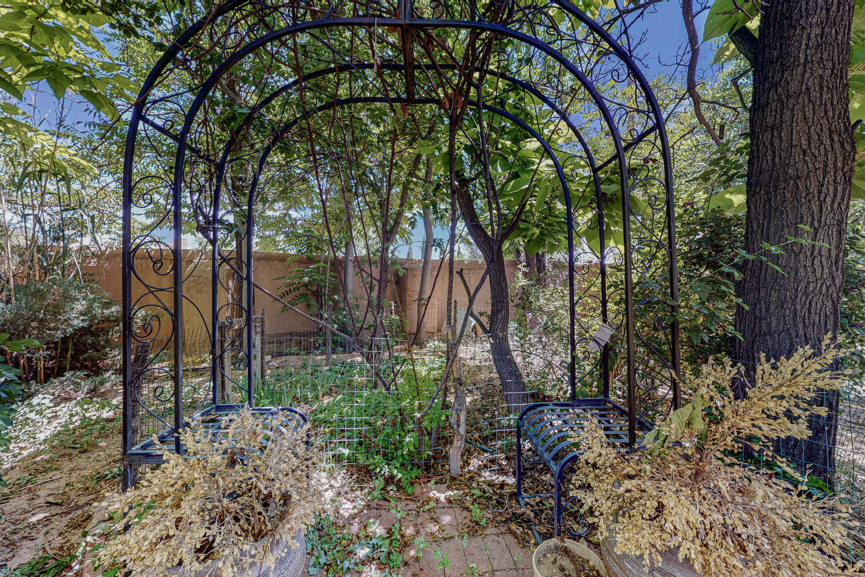 5949 Guadalupe Trail NW