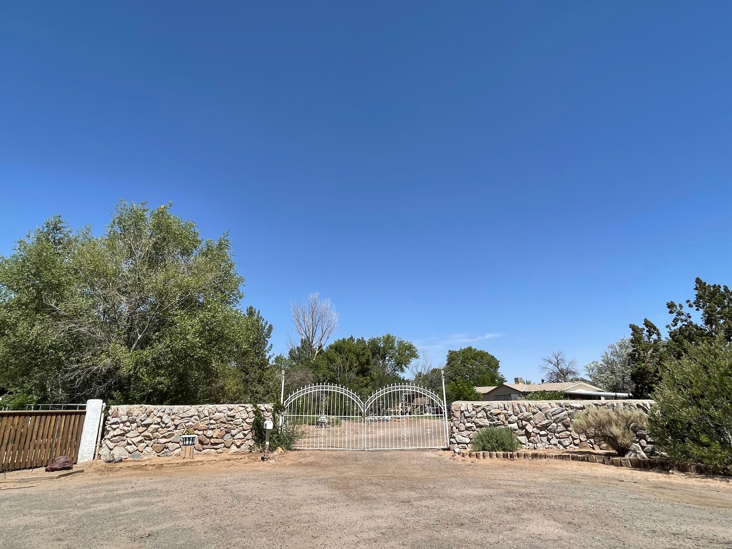 1 La Paloma Lane