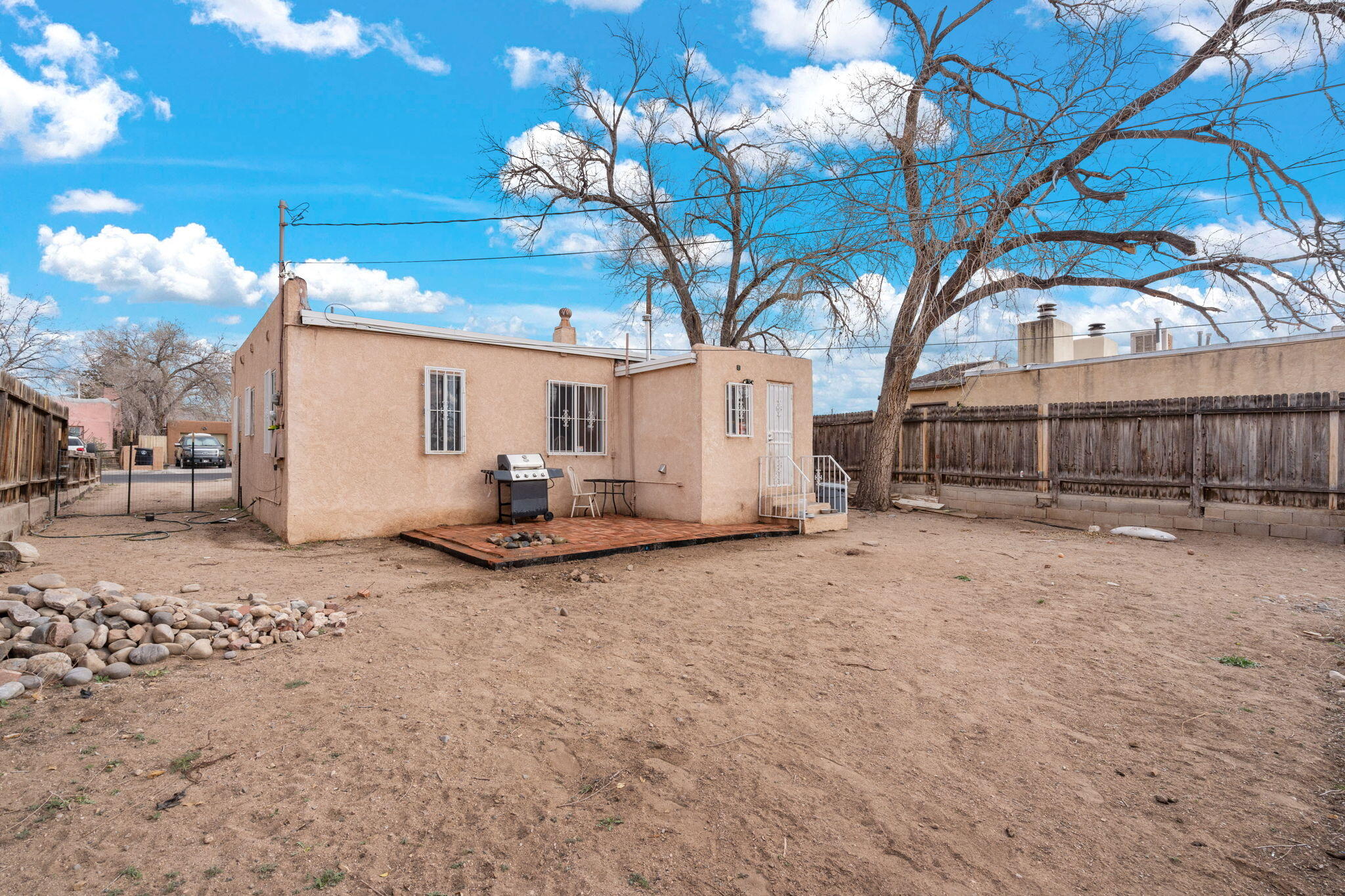 155 Mesilla Street NE