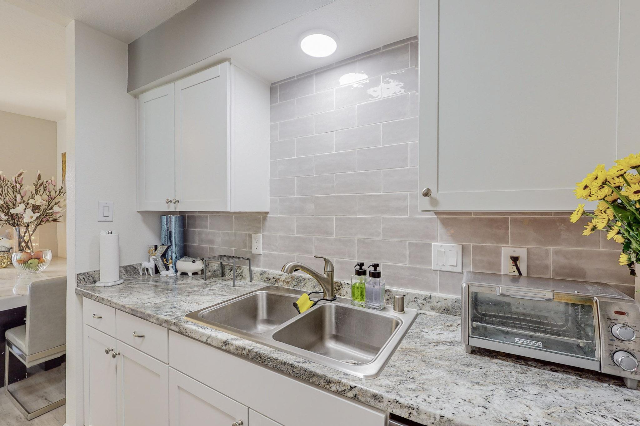 4601 Carlisle Boulevard NE D13