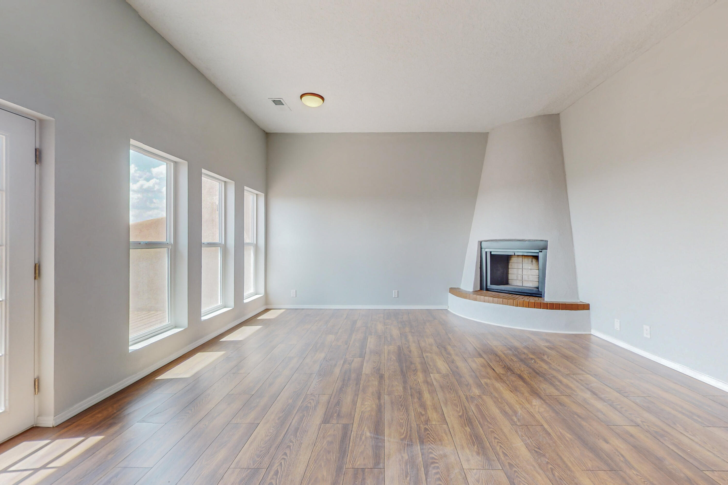 760 Tramway Lane NE 3