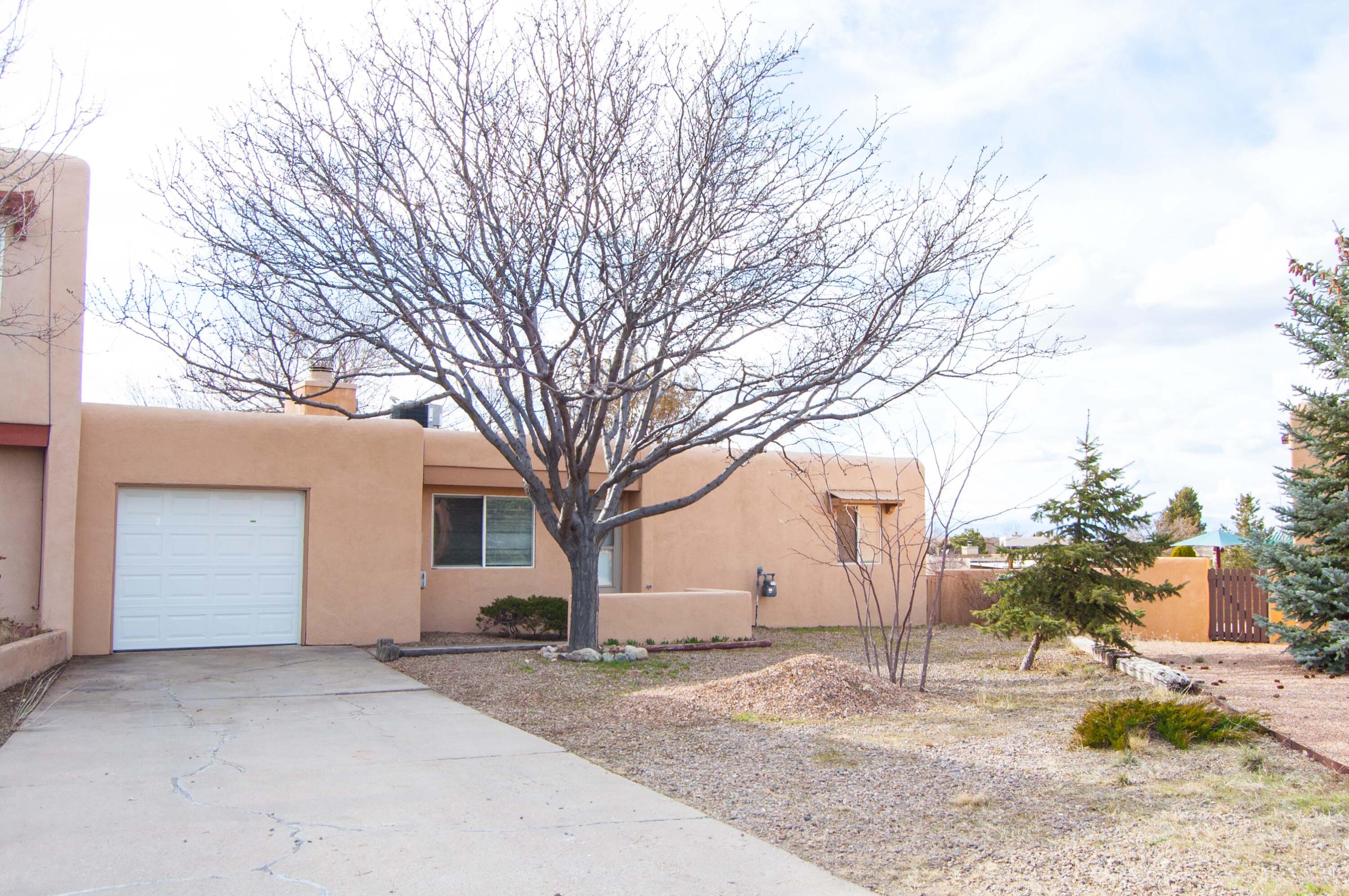 2414 Calle Zaguan
