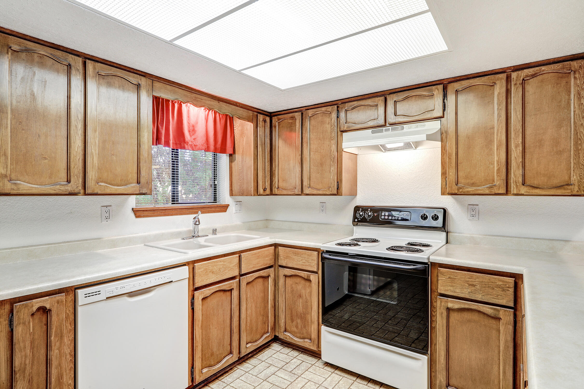 10709 Towne Park Drive NE