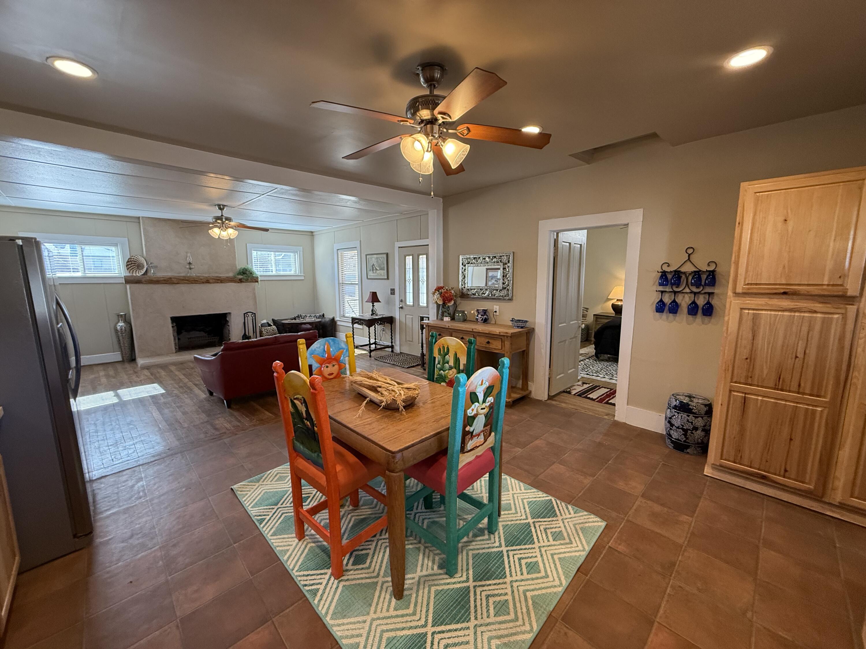 103 S Chestnut