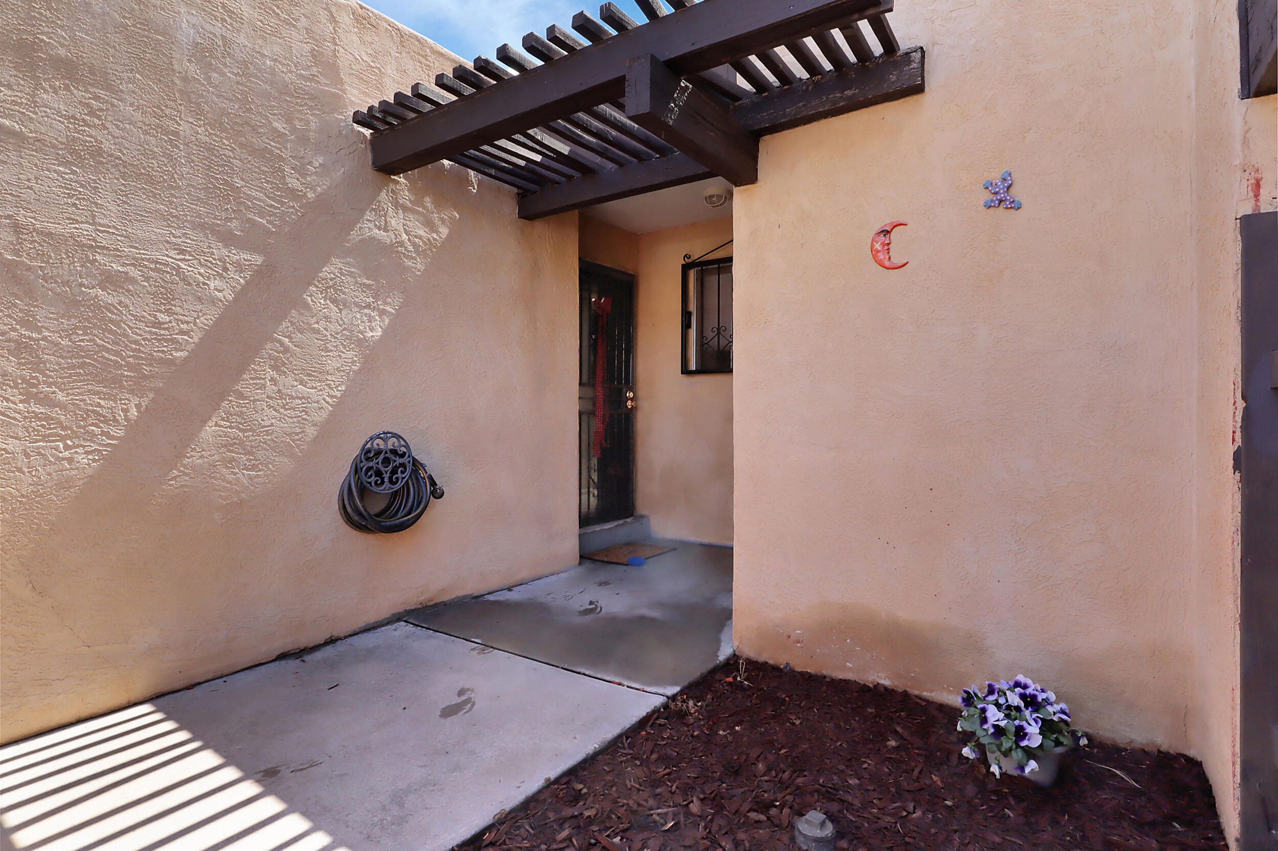 61 Plaza De La Noche NE