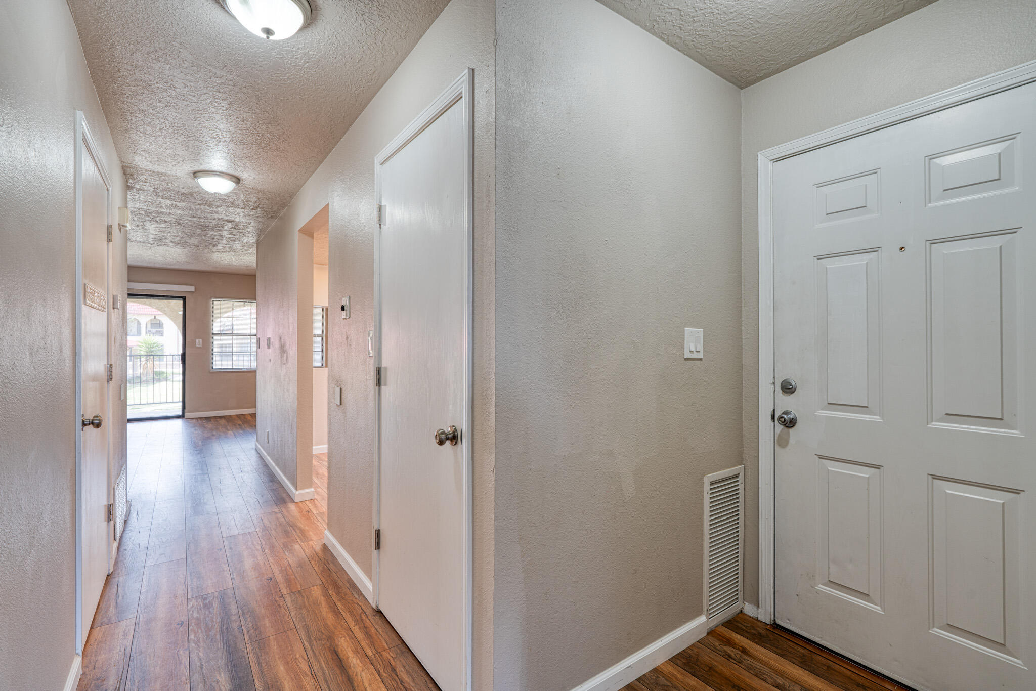 811 Country Club Drive SE 2c