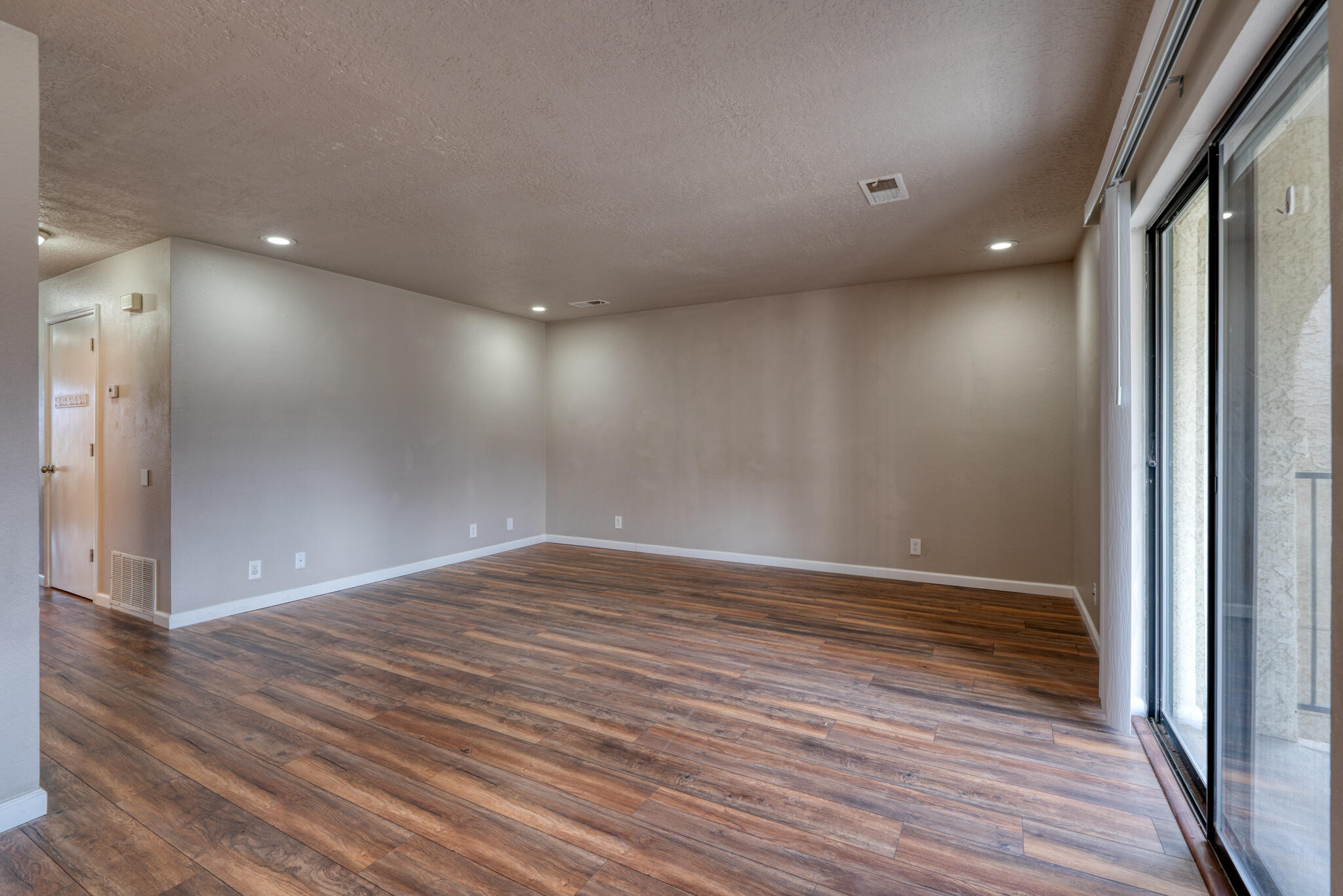 811 Country Club Drive SE 2c