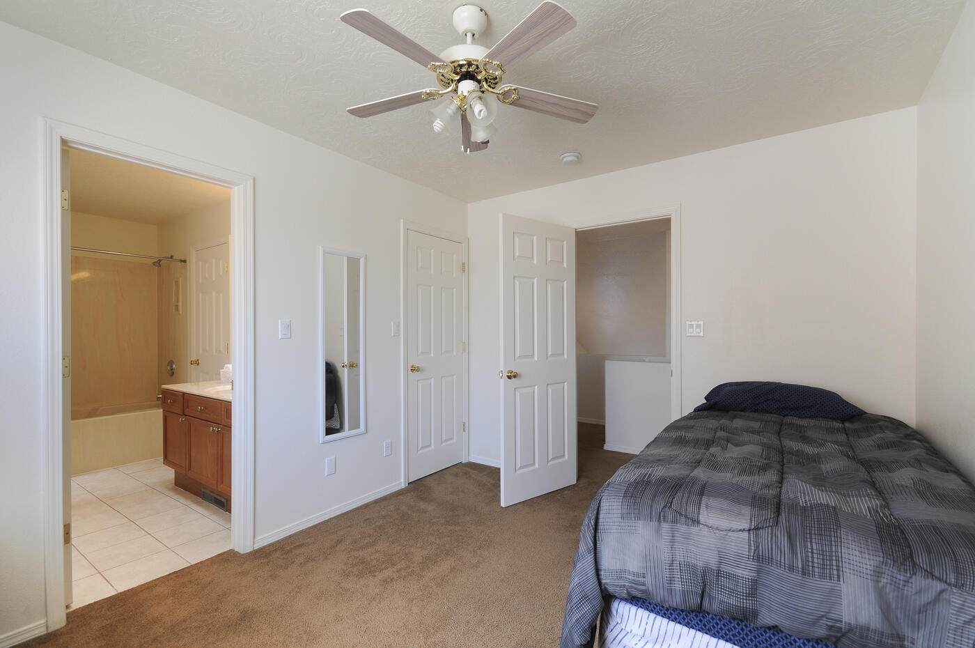 468 Wesley Court SW