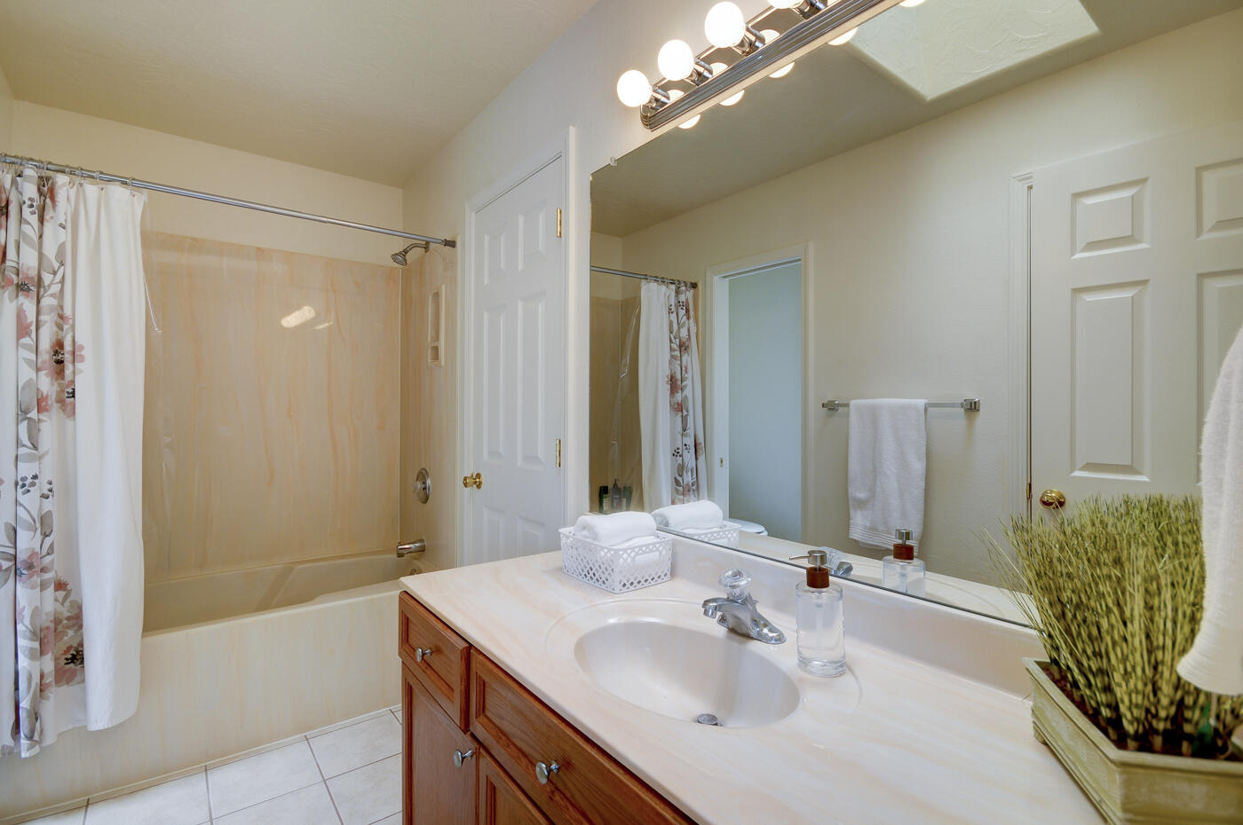 468 Wesley Court SW