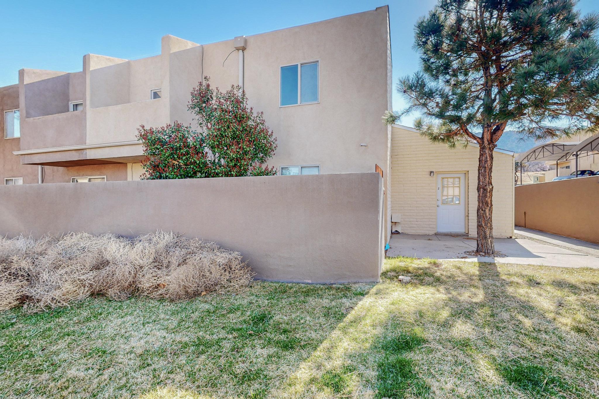 13138 Candelaria Road NE