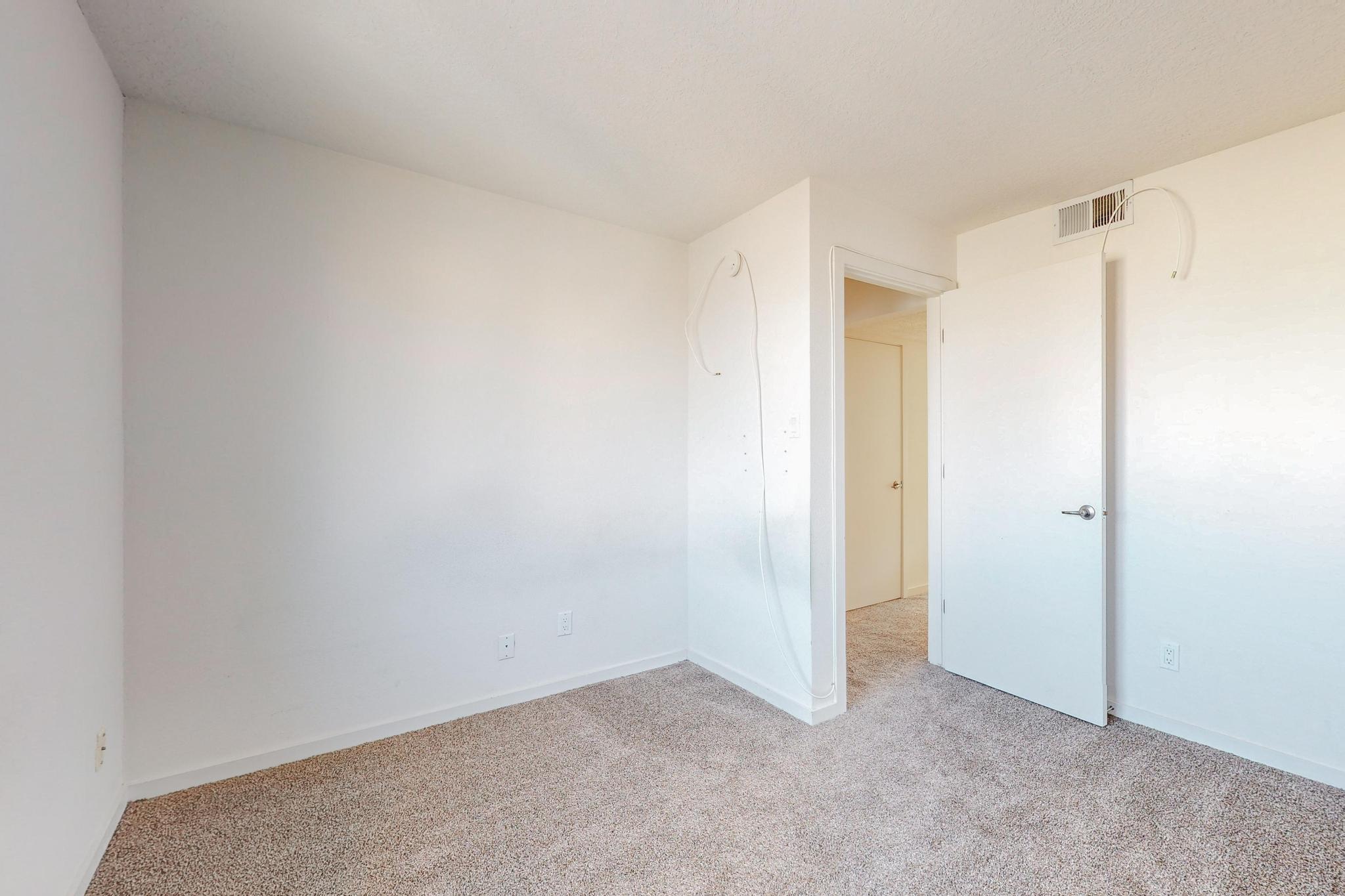 13138 Candelaria Road NE