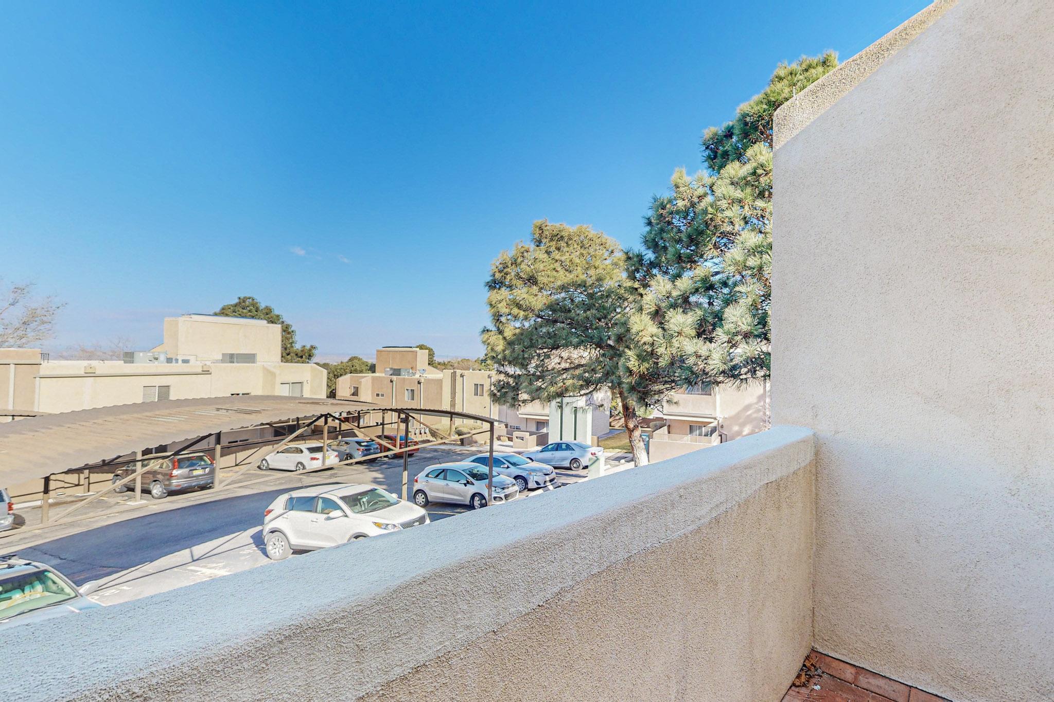 13138 Candelaria Road NE