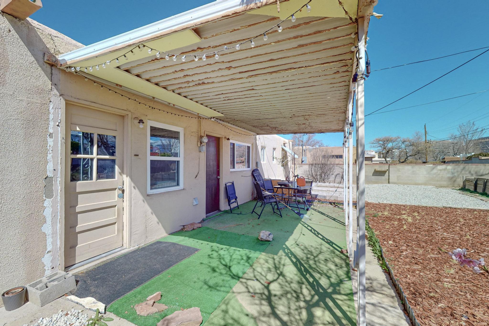 1900 Dakota Street NE