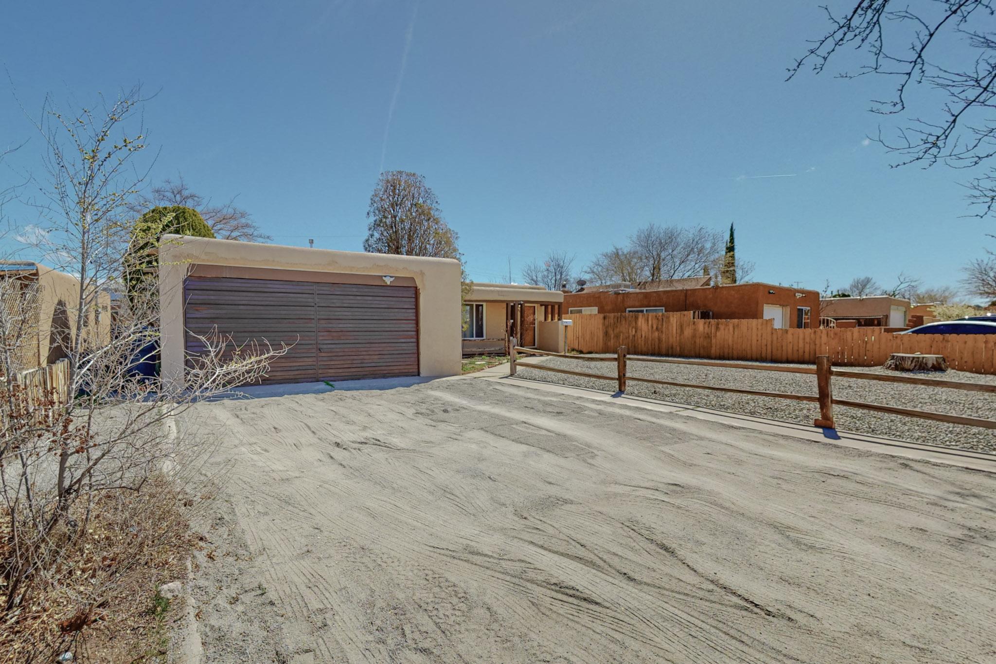 1900 Dakota Street NE