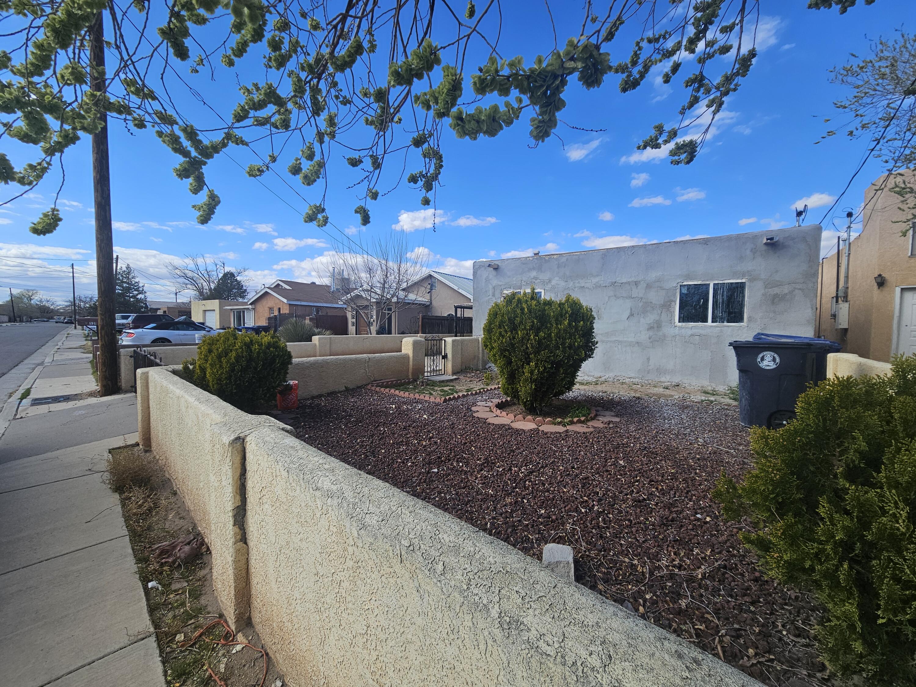 513 Veranda Road NW