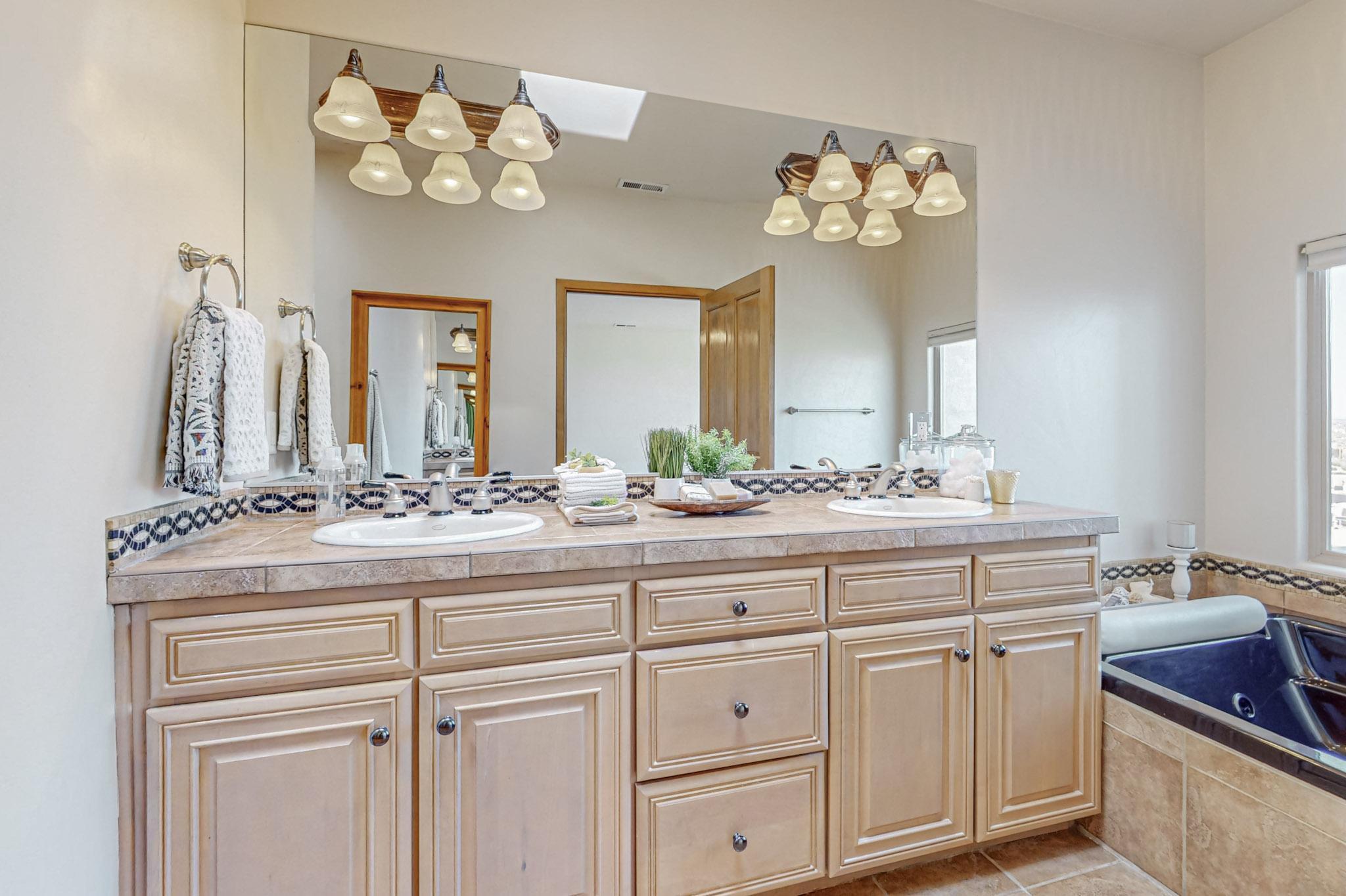3809 Oxbow Village Lane NW