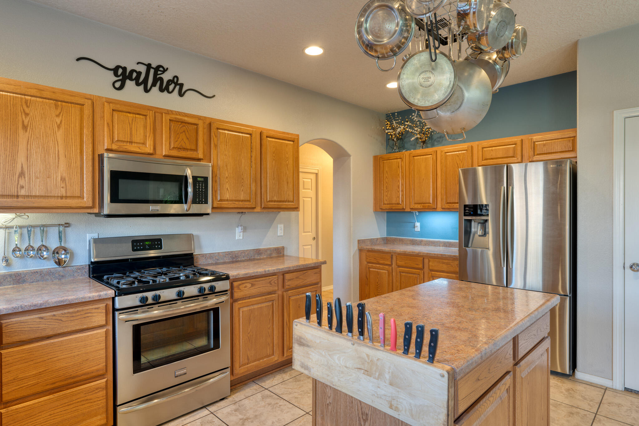 1221 Festival Road NW