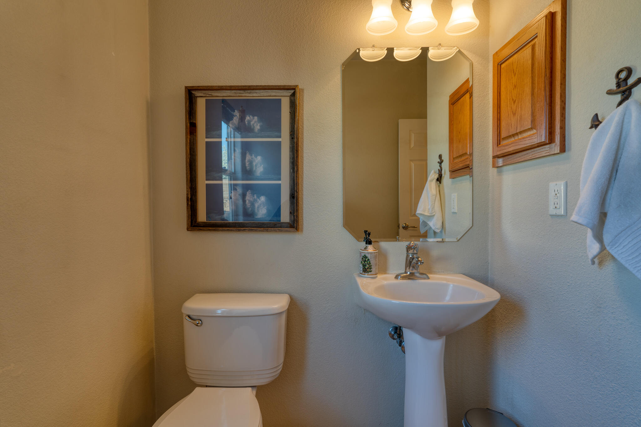 1221 Festival Road NW
