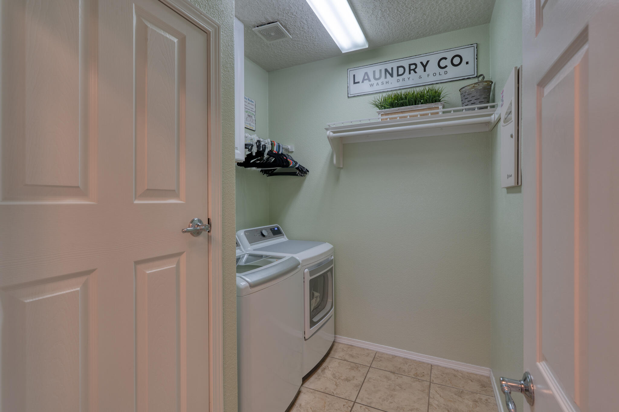 1221 Festival Road NW