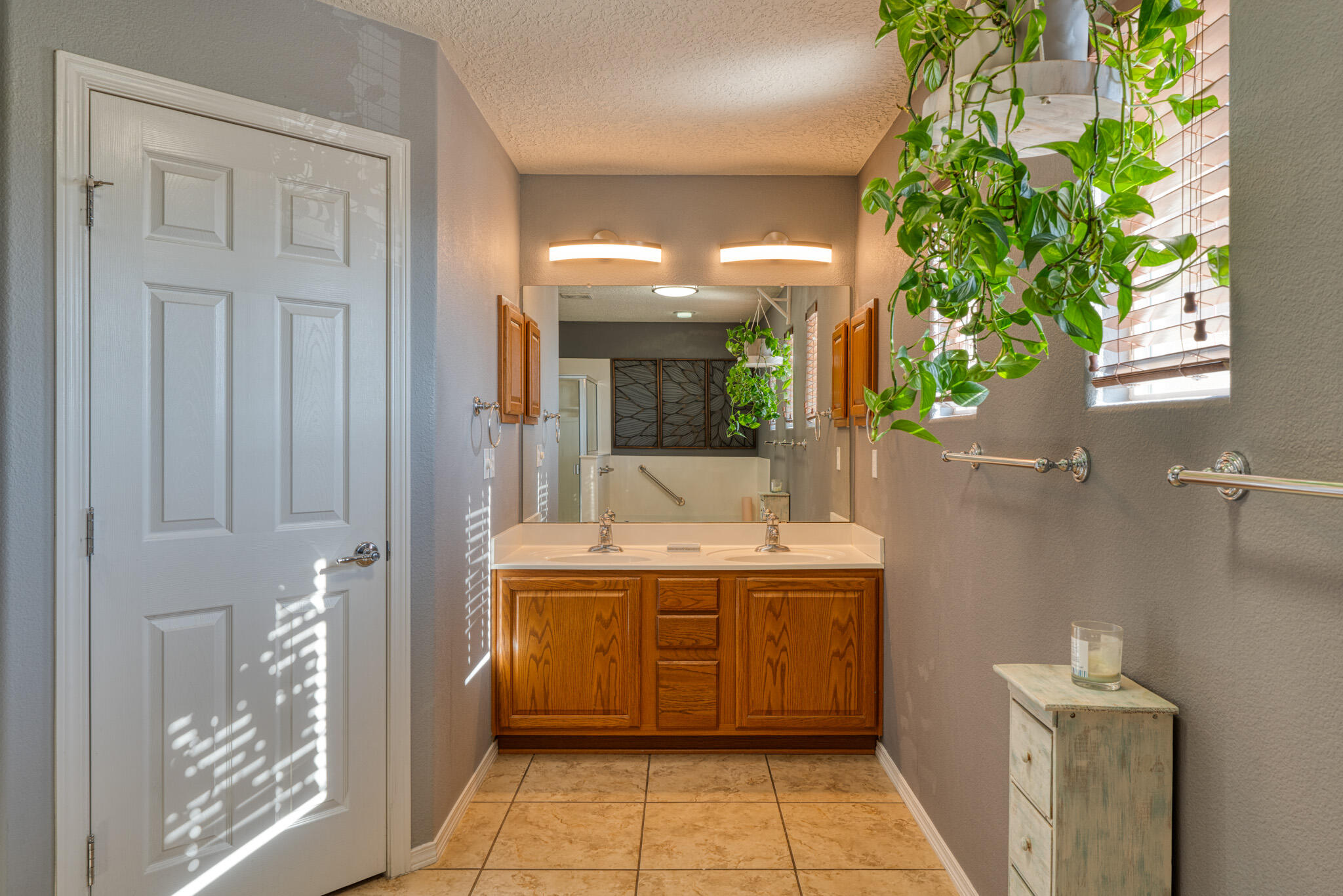 1221 Festival Road NW