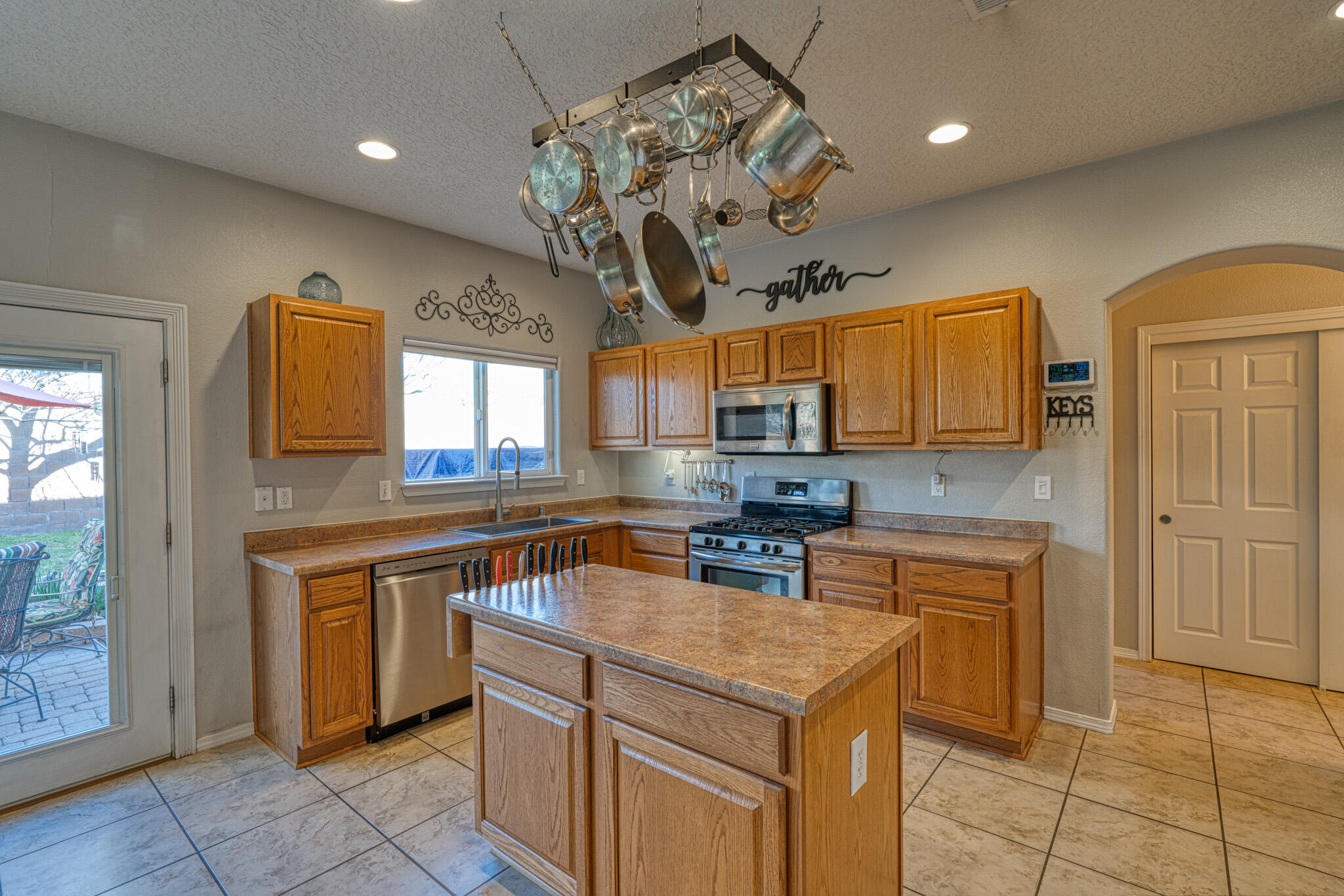 1221 Festival Road NW