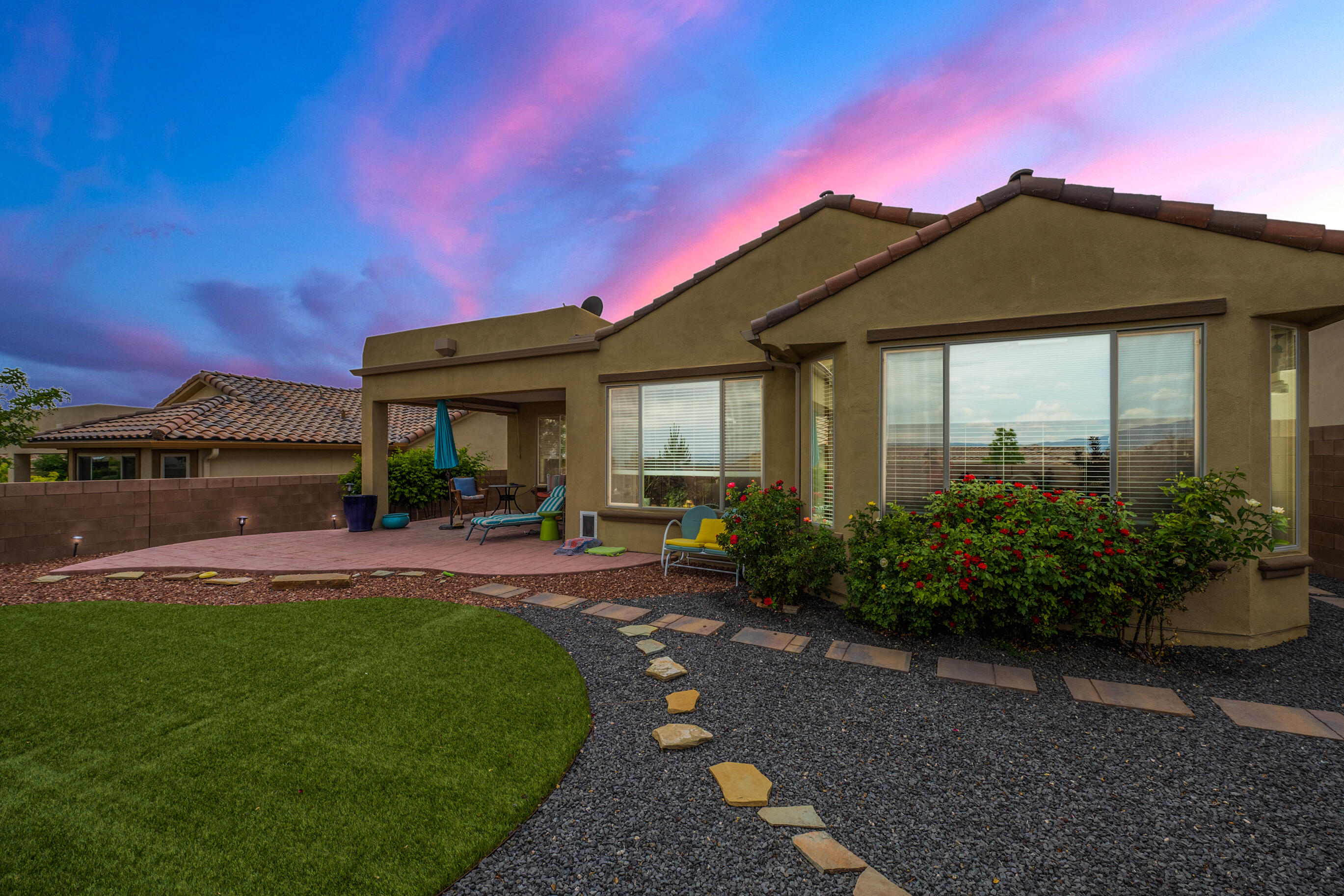 2304 Komatke Trail NW