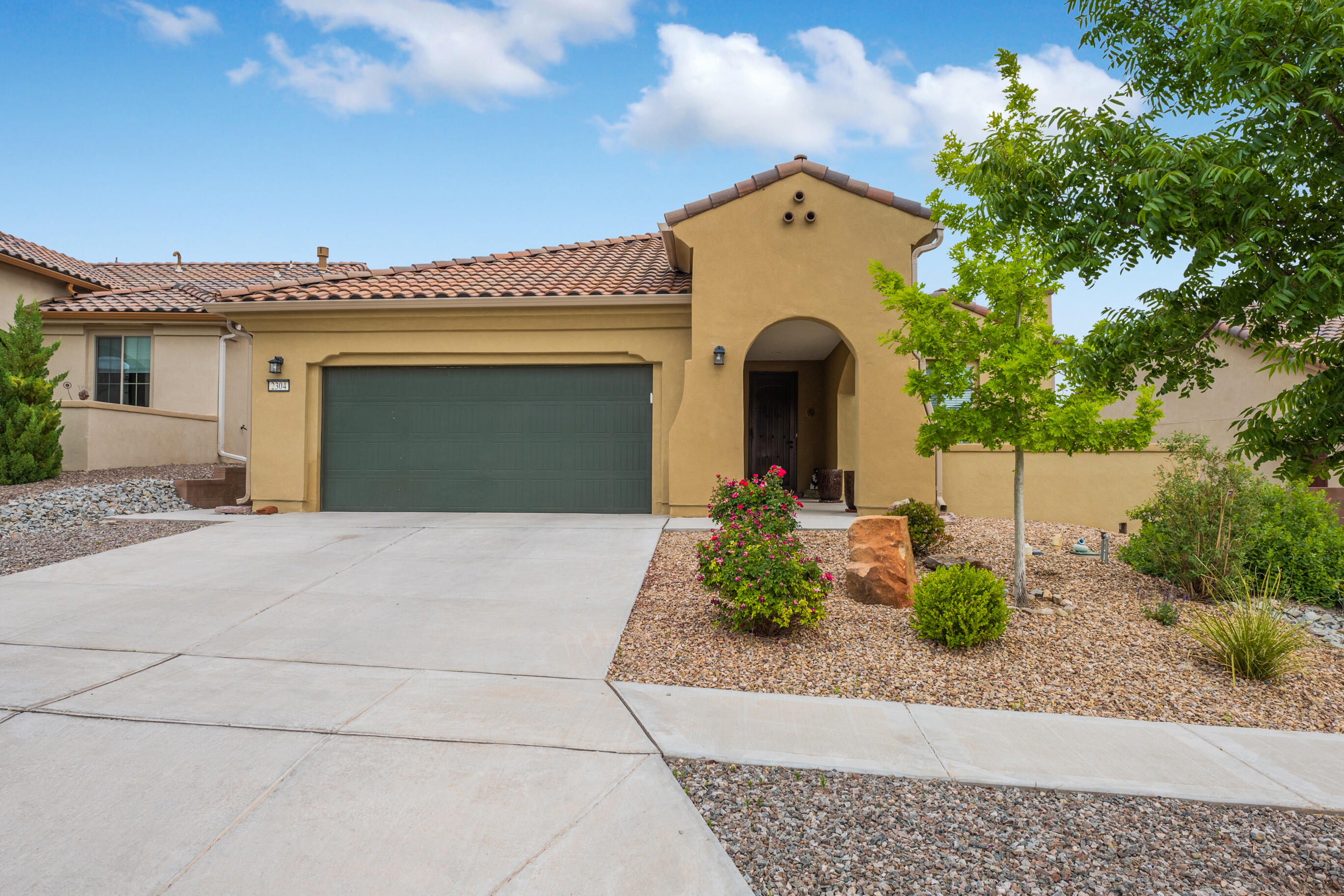 2304 Komatke Trail NW