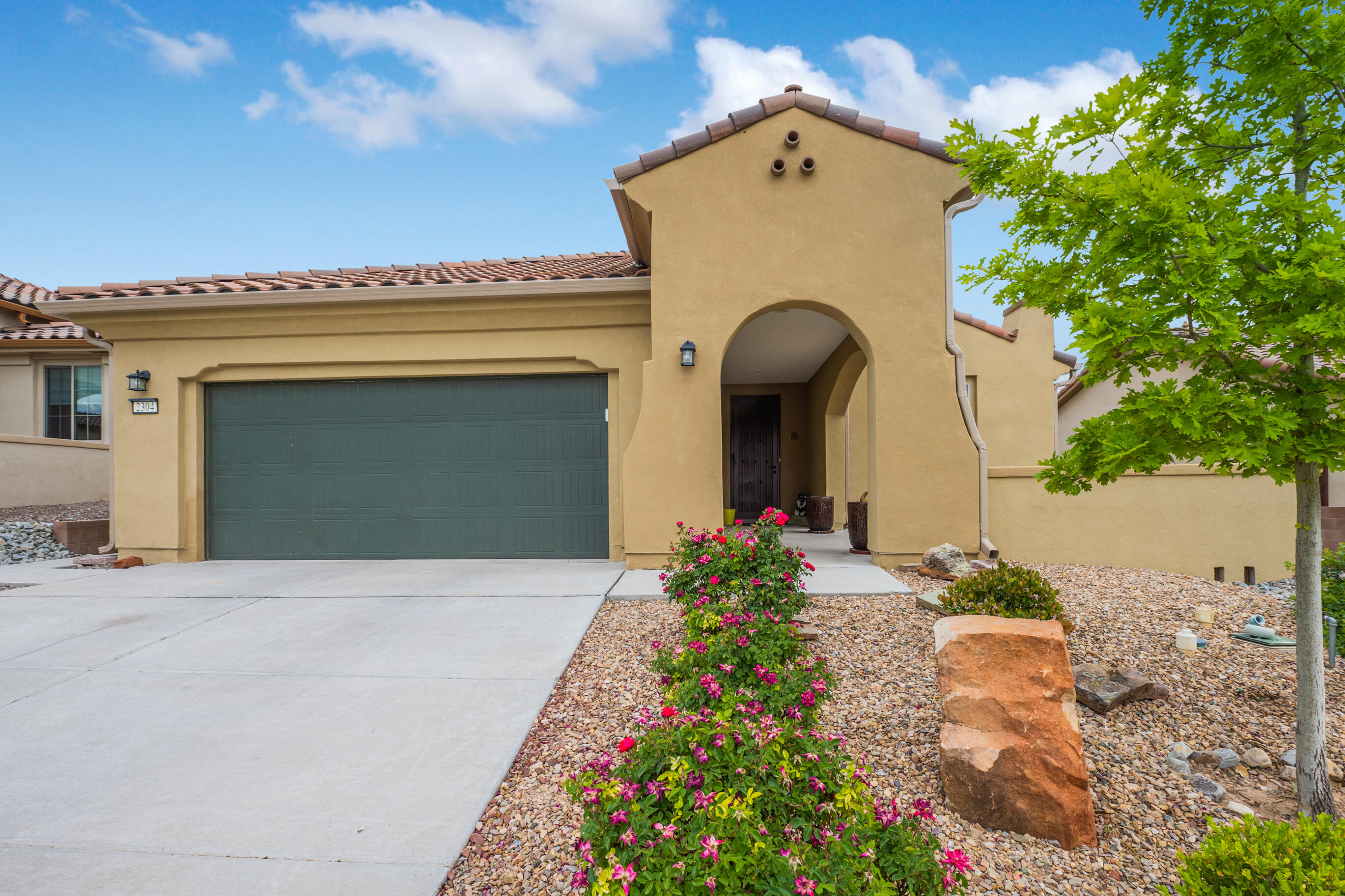 2304 Komatke Trail NW